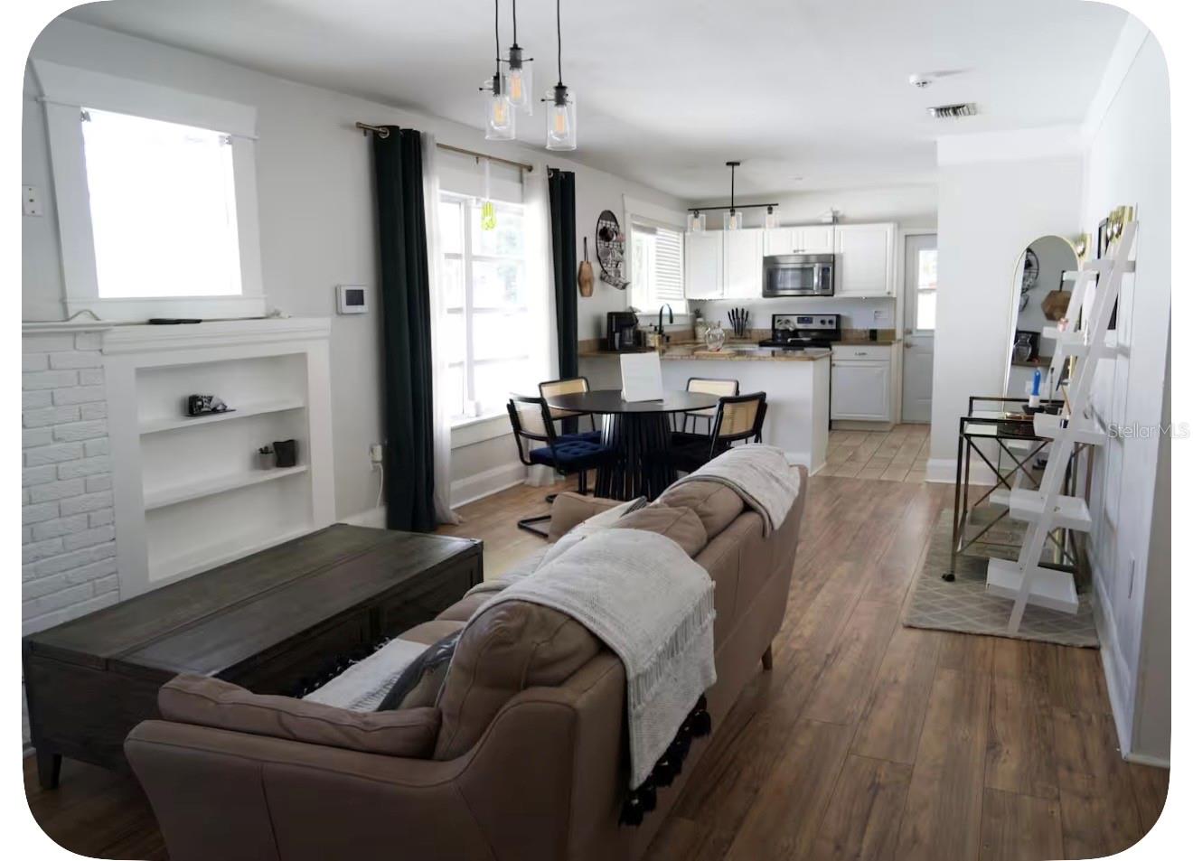 405 E ADALEE ST — photo 5