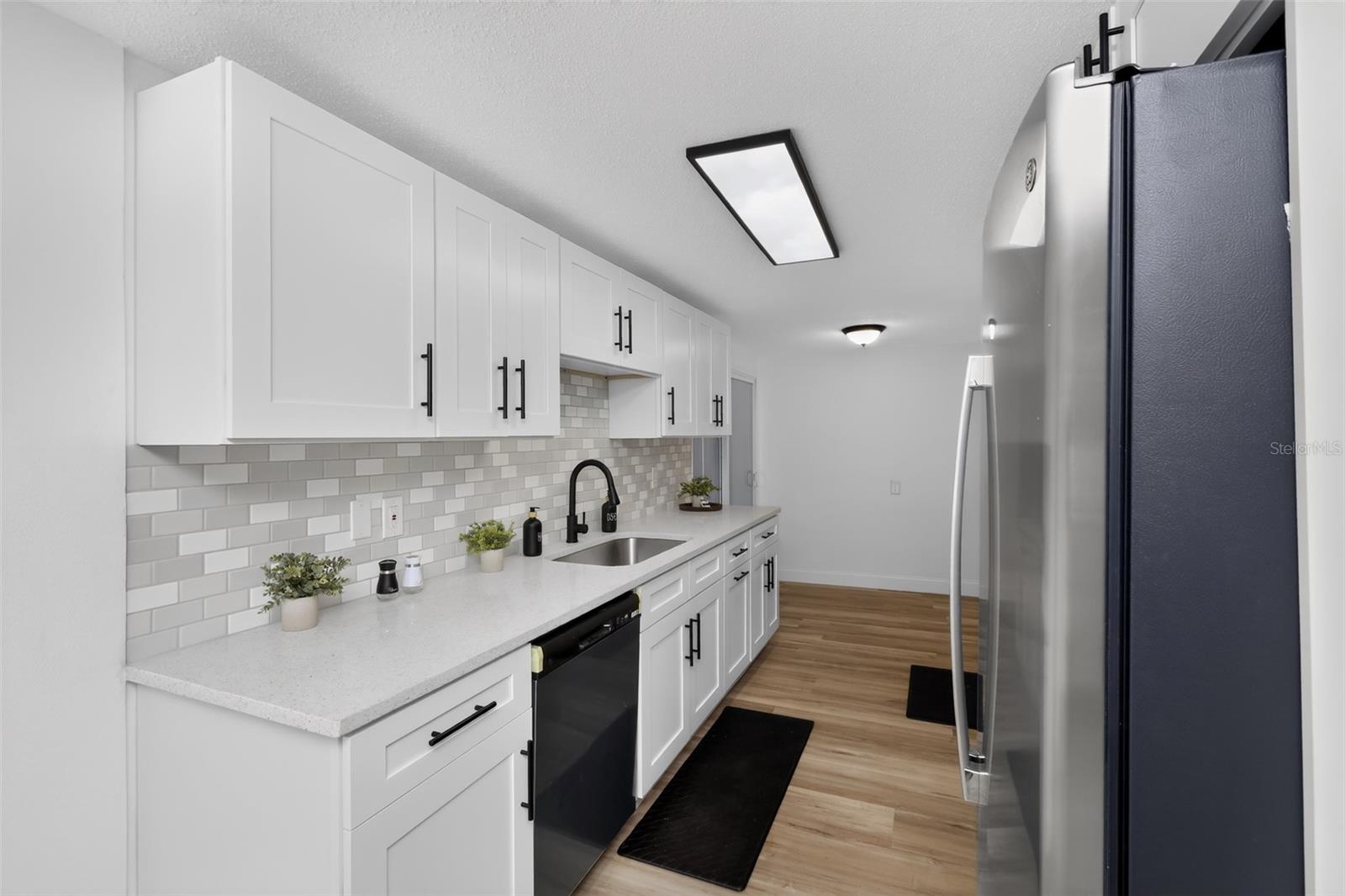 5644 BERLIN DR — photo 9