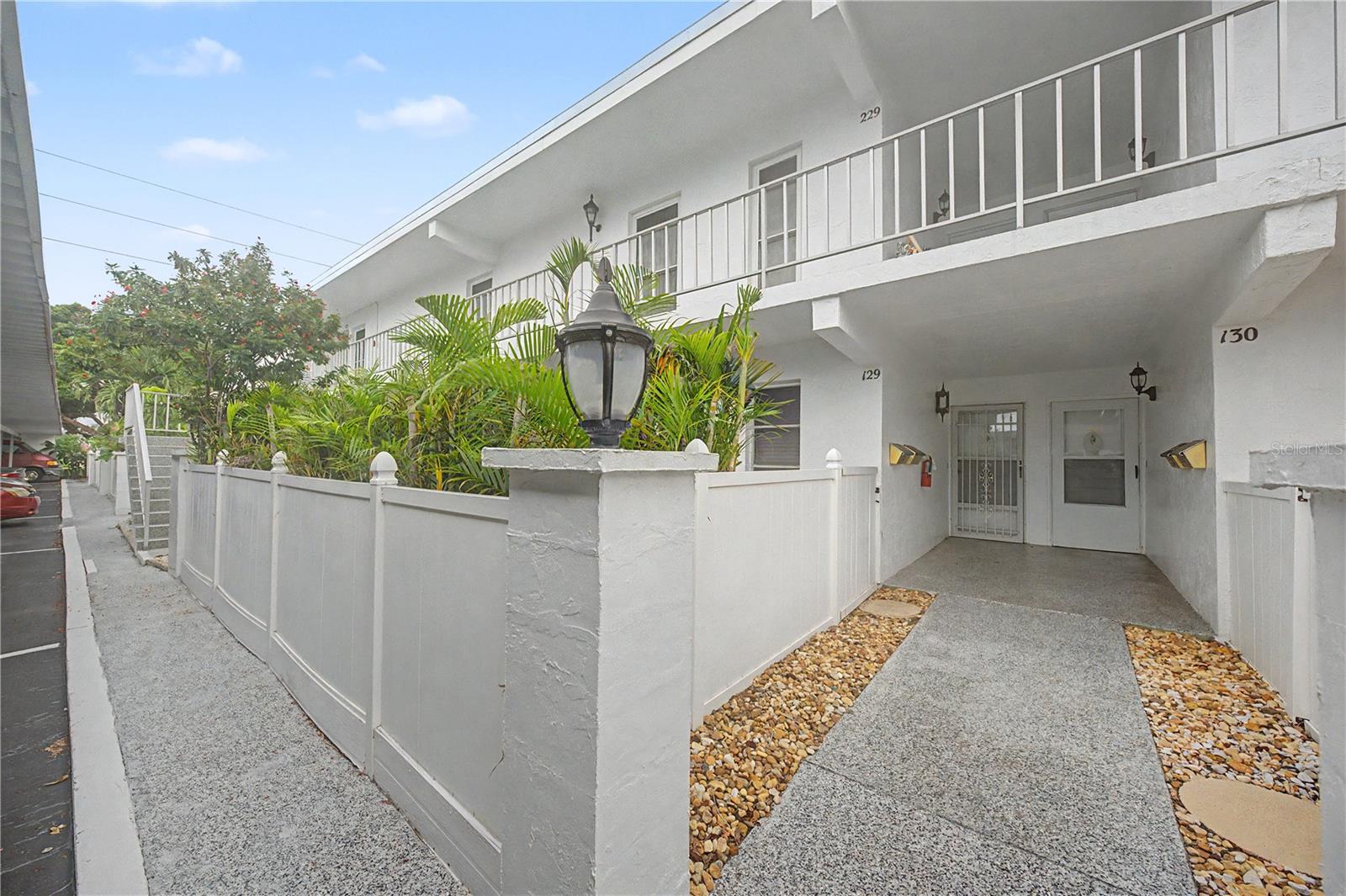 1655 S HIGHLAND AVE #F129 — photo 2