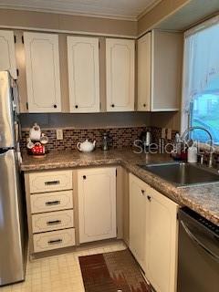 3201 BREWSTER DR — photo 10