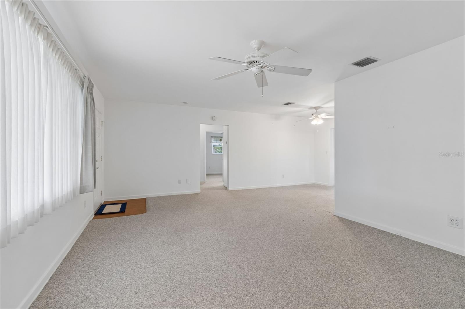 808 WOODLEY RD — photo 11
