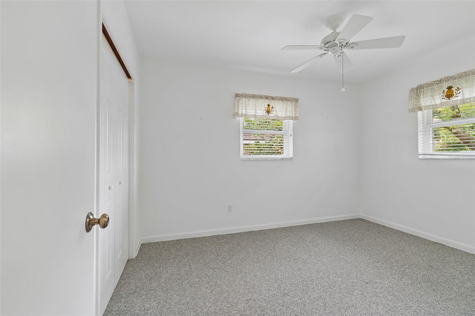 808 WOODLEY RD — photo 40