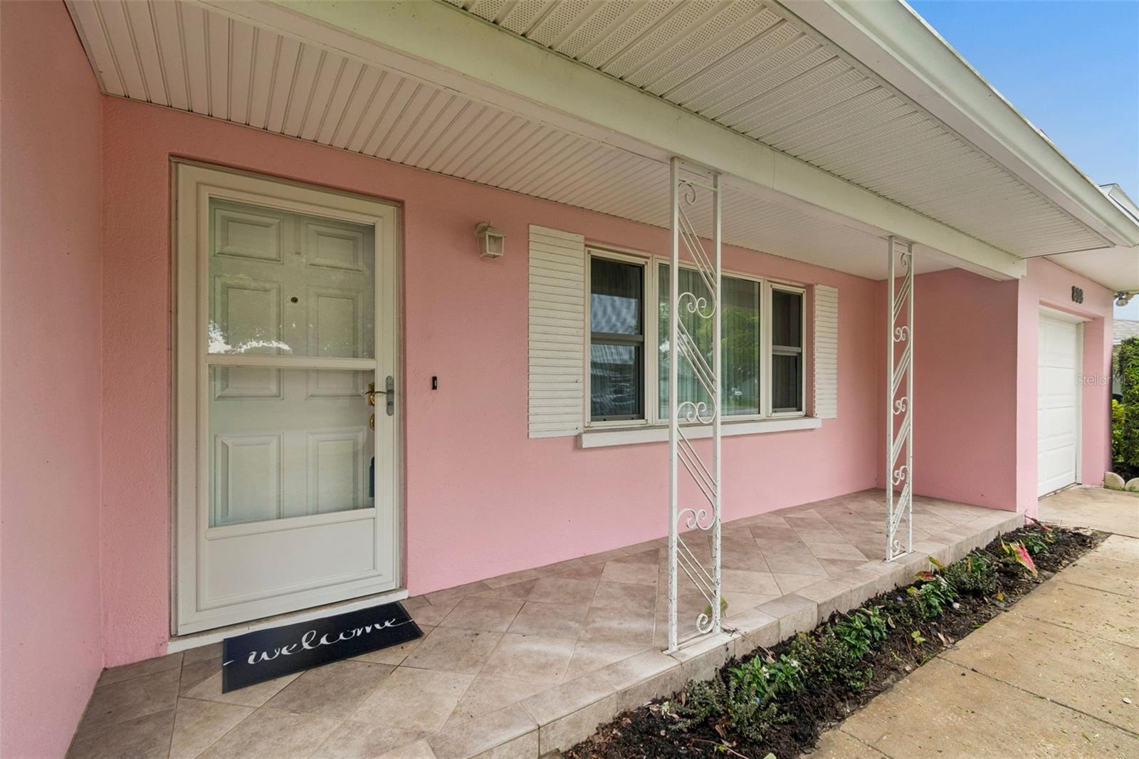 808 WOODLEY RD — photo 2