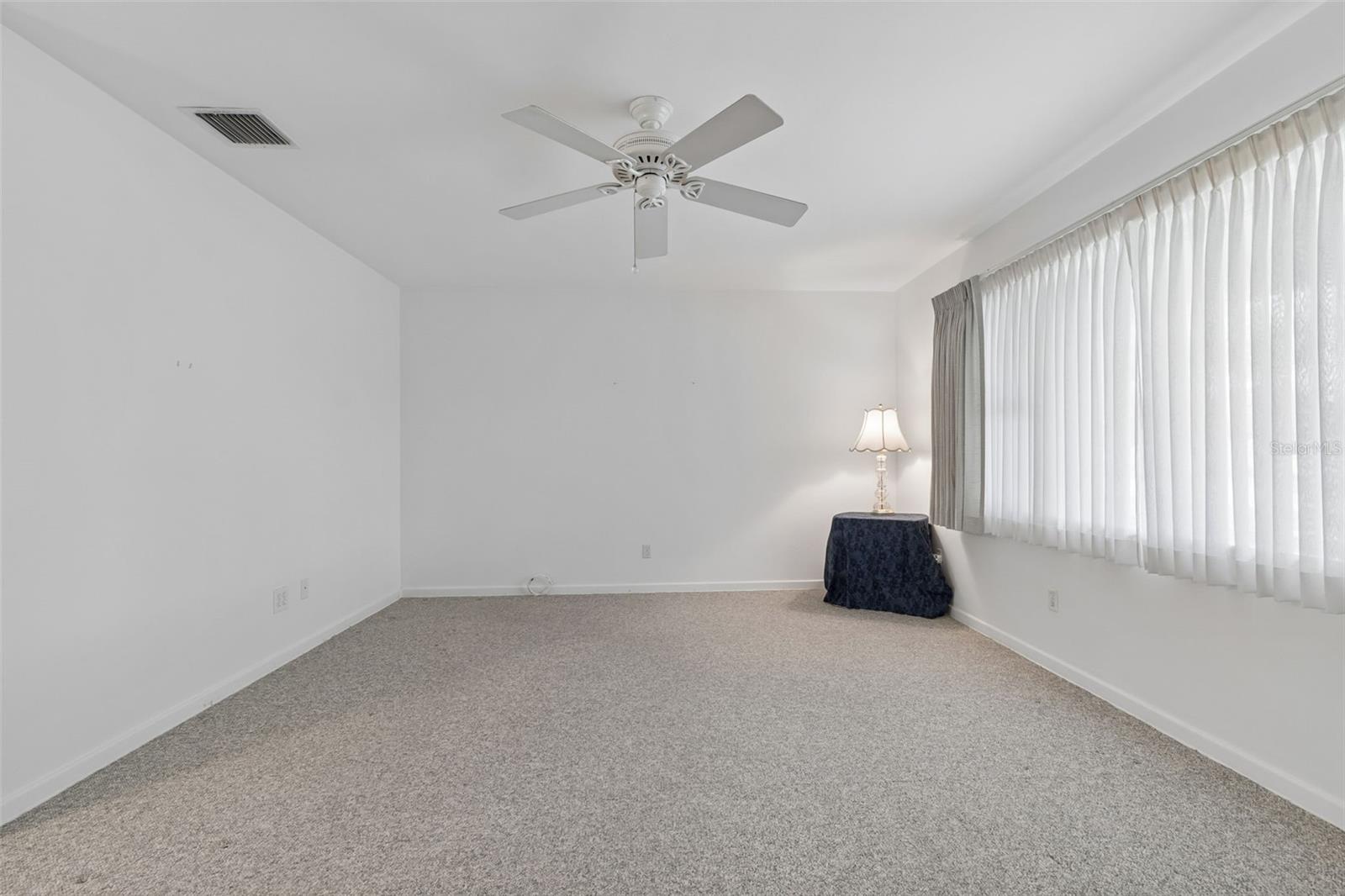 808 WOODLEY RD — photo 9
