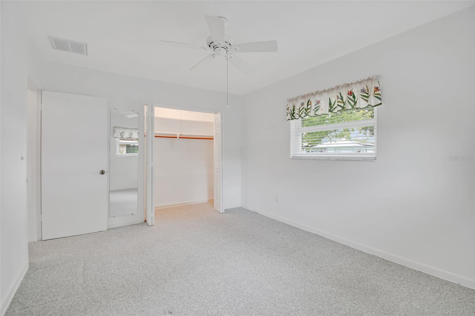 808 WOODLEY RD — photo 32