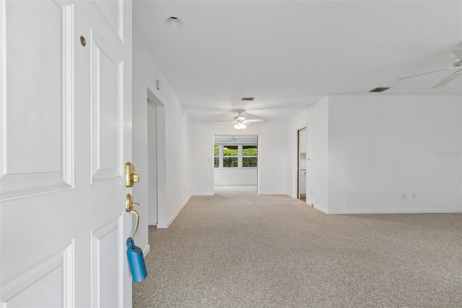 808 WOODLEY RD — photo 6