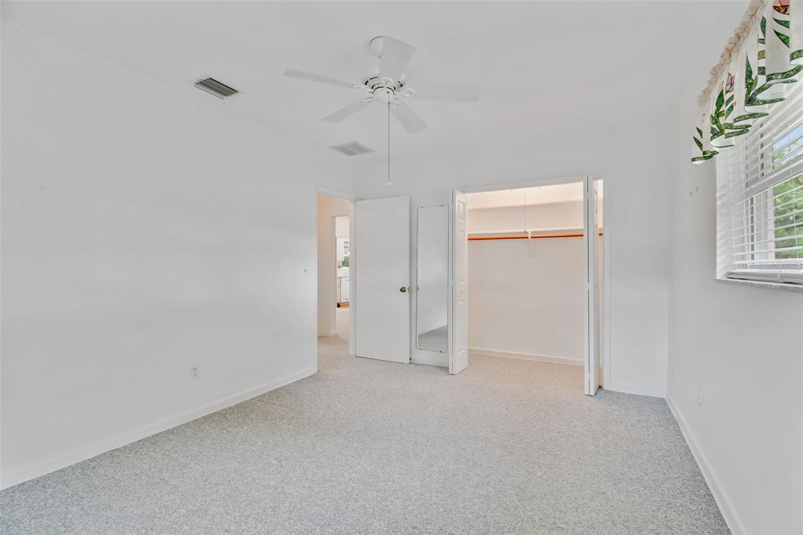 808 WOODLEY RD — photo 31
