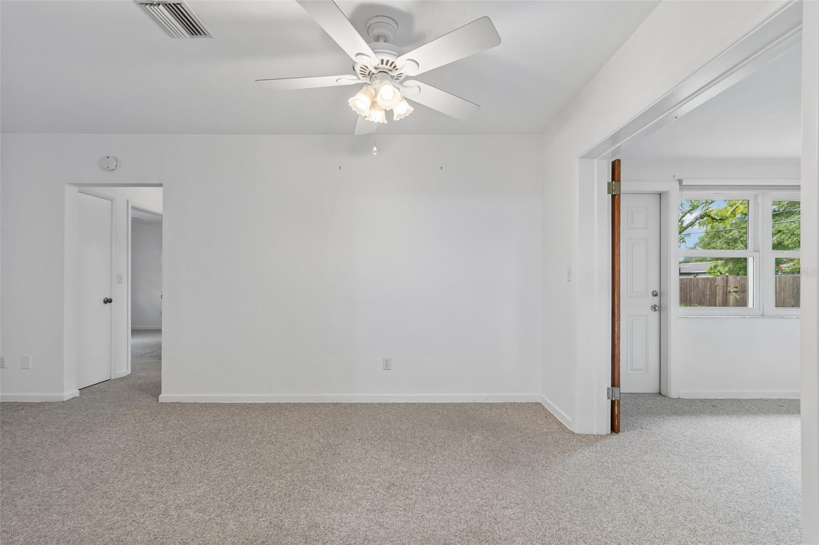 808 WOODLEY RD — photo 15