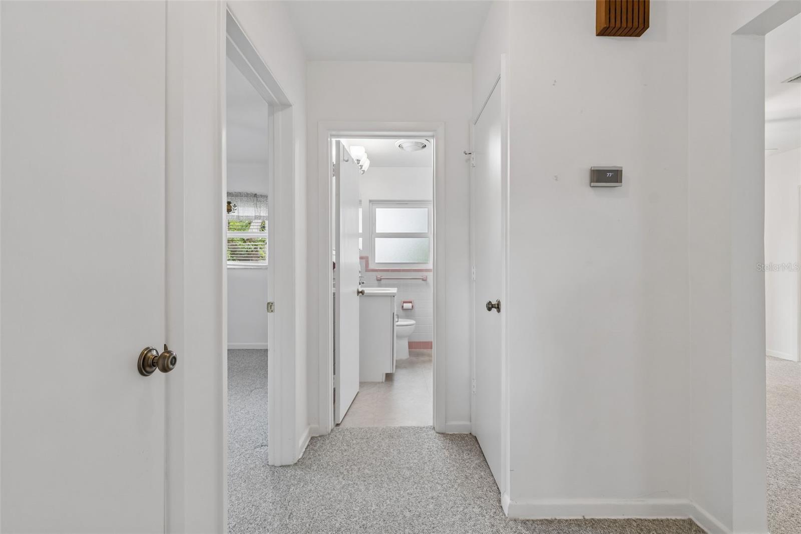 808 WOODLEY RD — photo 34