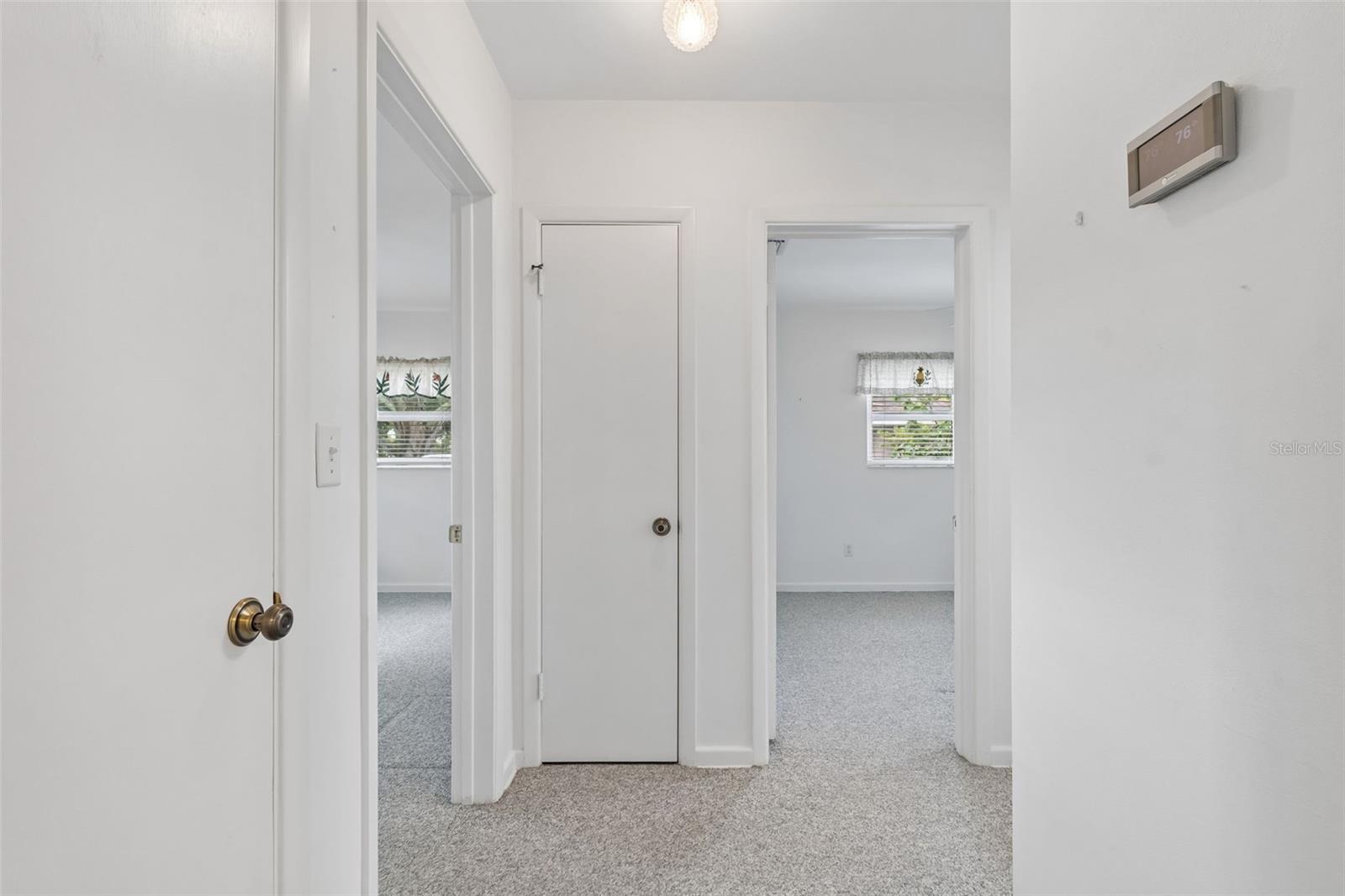 808 WOODLEY RD — photo 36