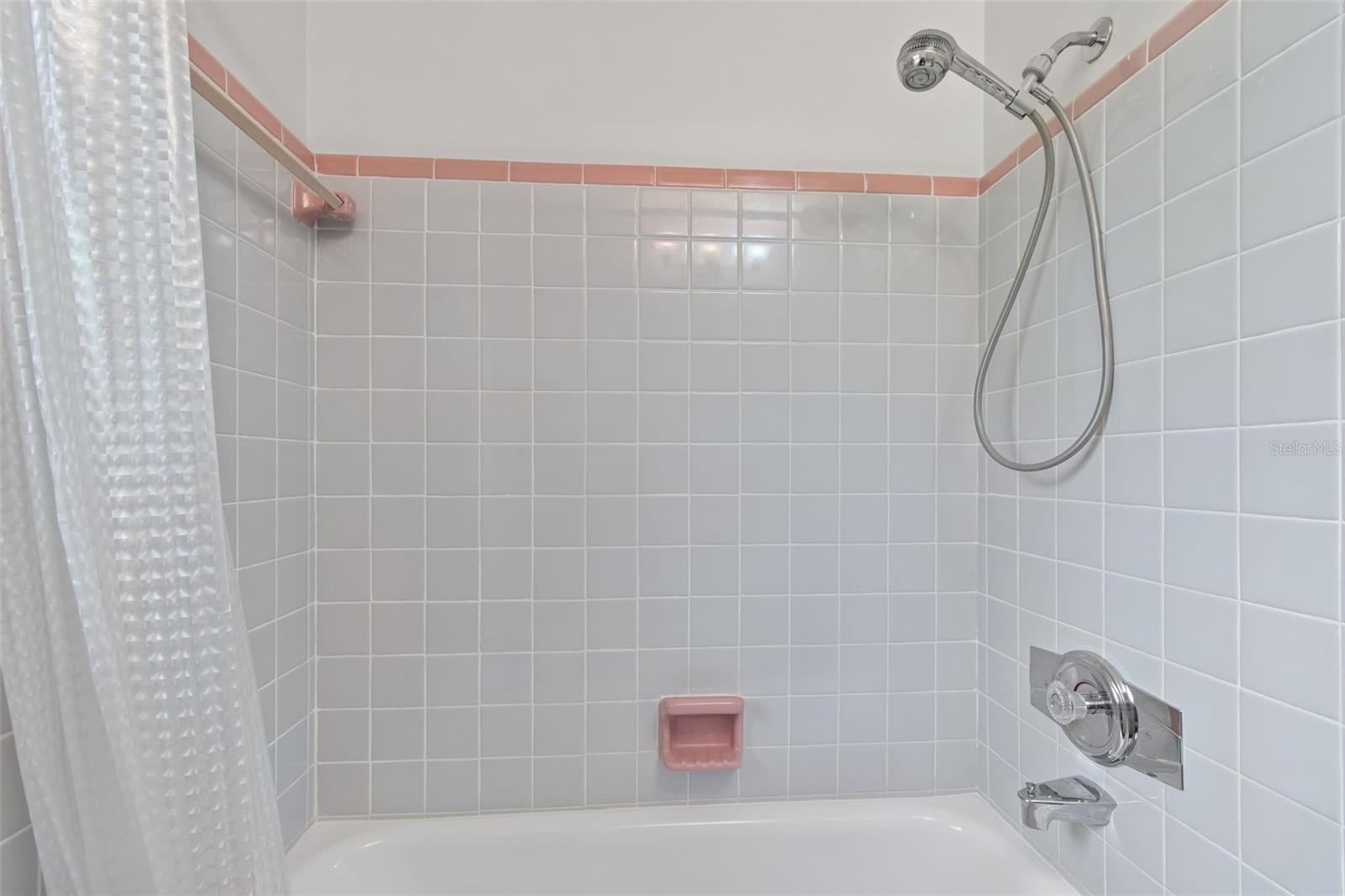 808 WOODLEY RD — photo 39