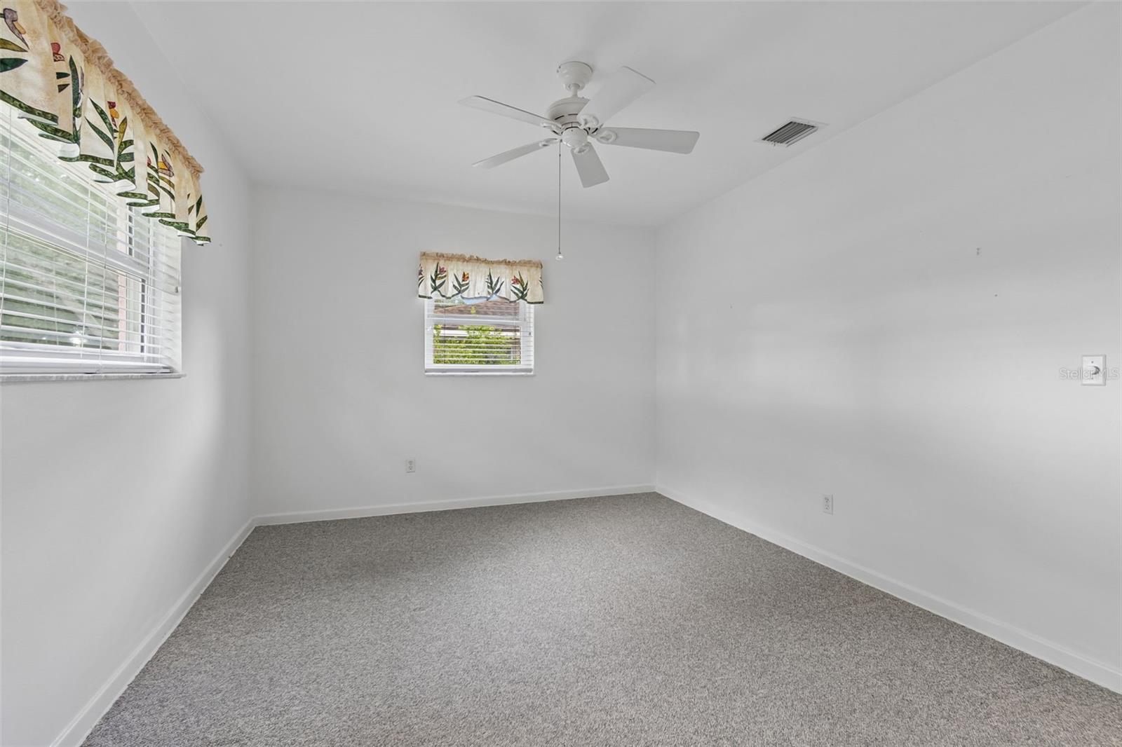 808 WOODLEY RD — photo 29