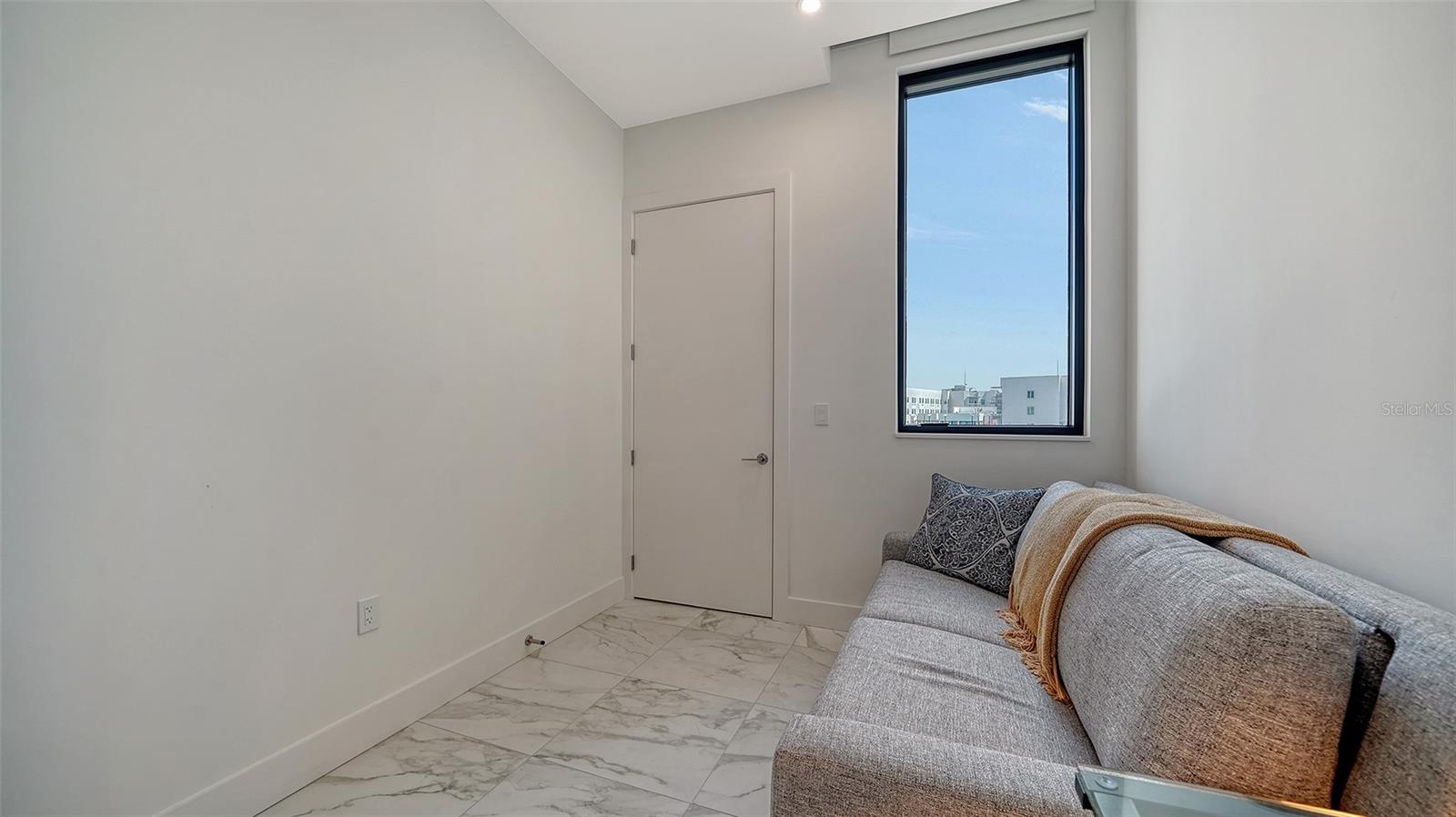 33 S PALM AVE #804 — photo 39