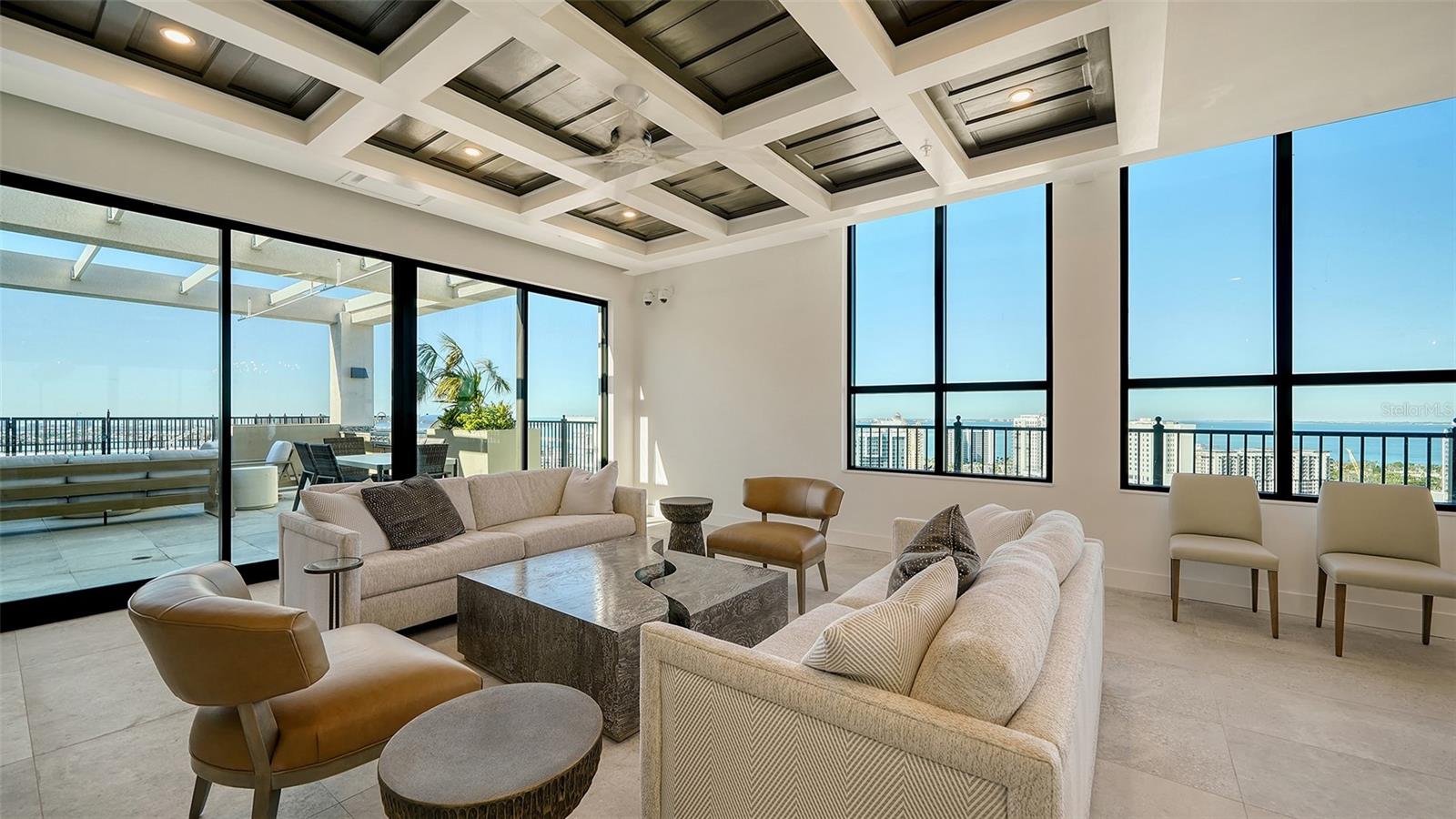 33 S PALM AVE #804 — photo 4