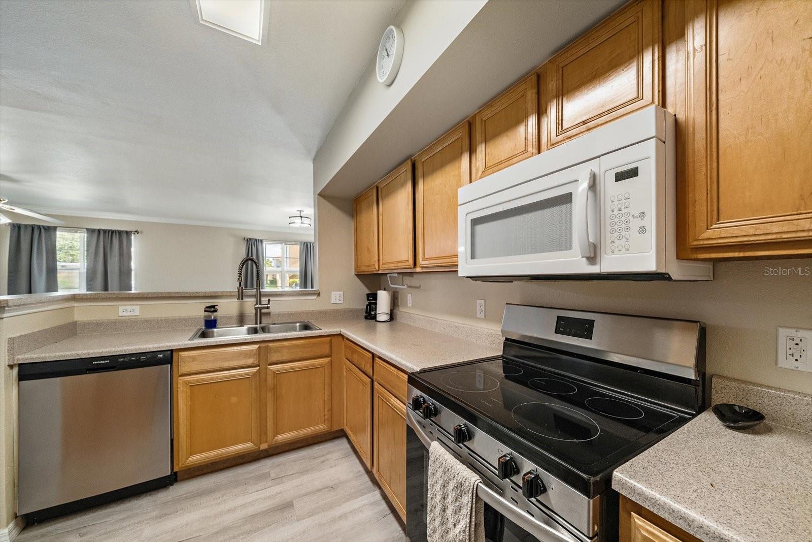 1010 VILLAGIO CIR #104 — photo 9