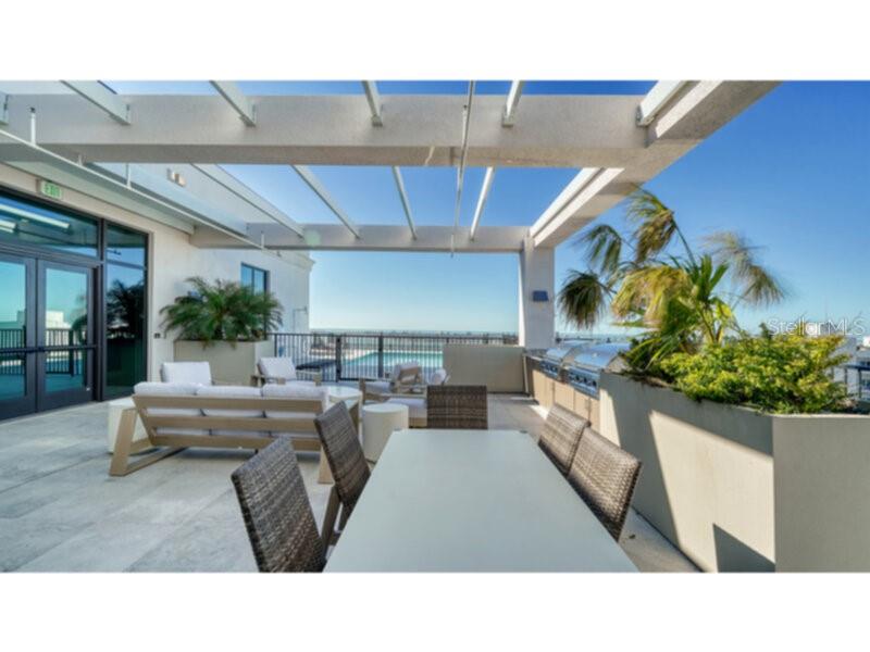 33 S PALM AVE #904 — photo 32