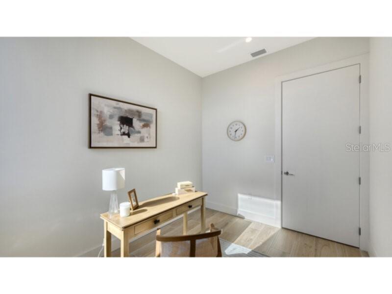 33 S PALM AVE #904 — photo 15