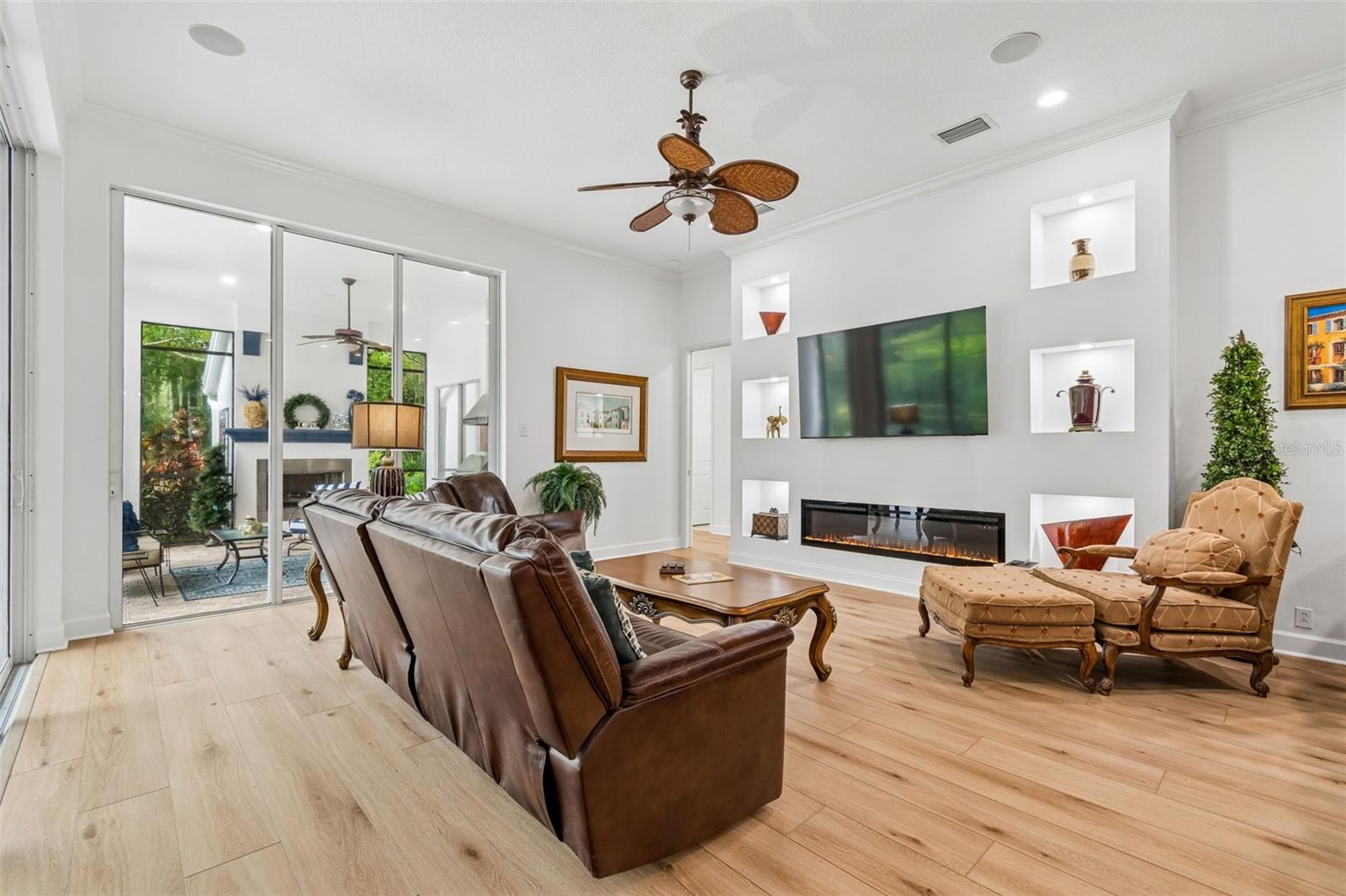 21105 LAKE VIENNA DR — photo 29
