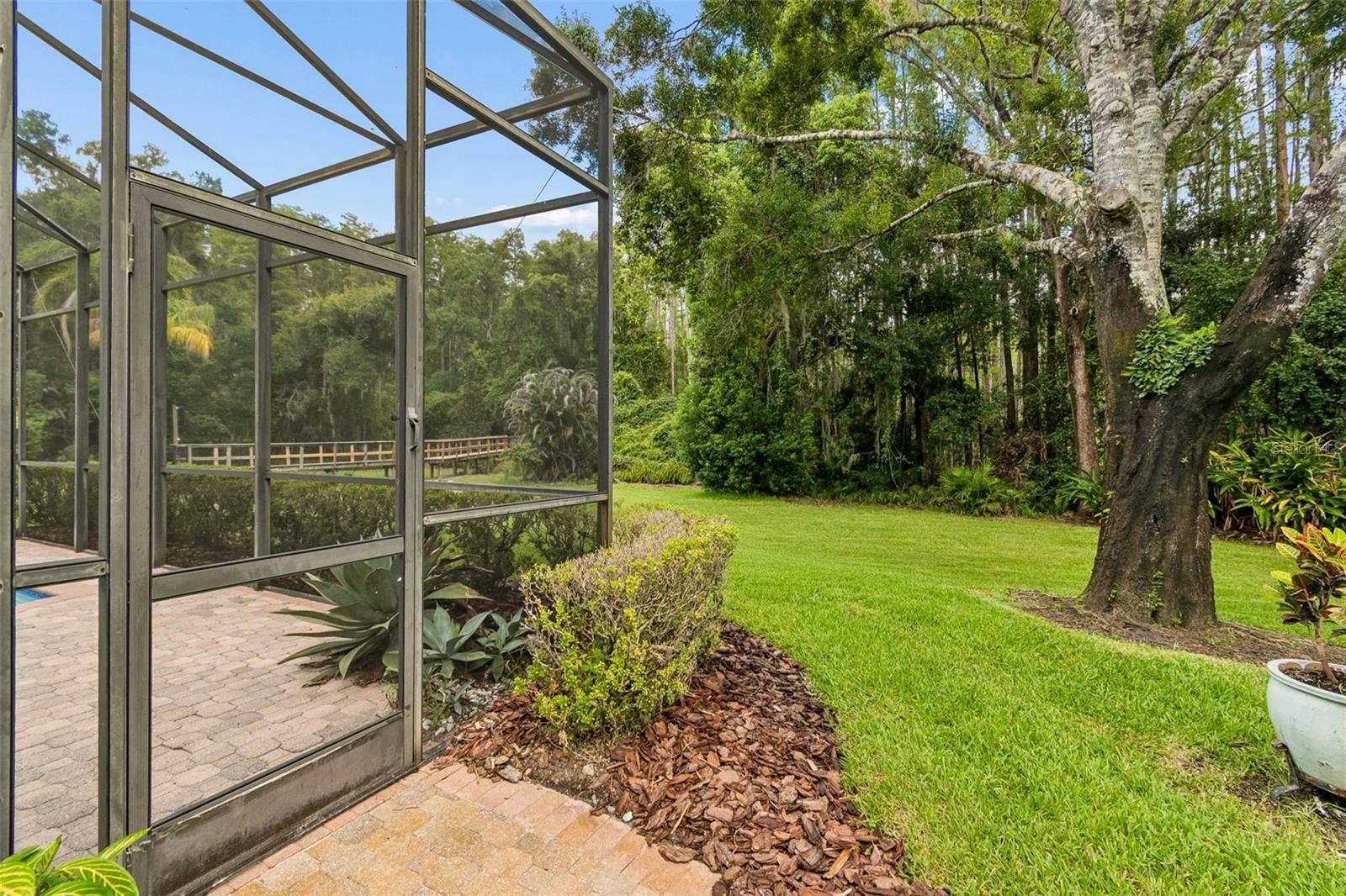 21105 LAKE VIENNA DR — photo 77