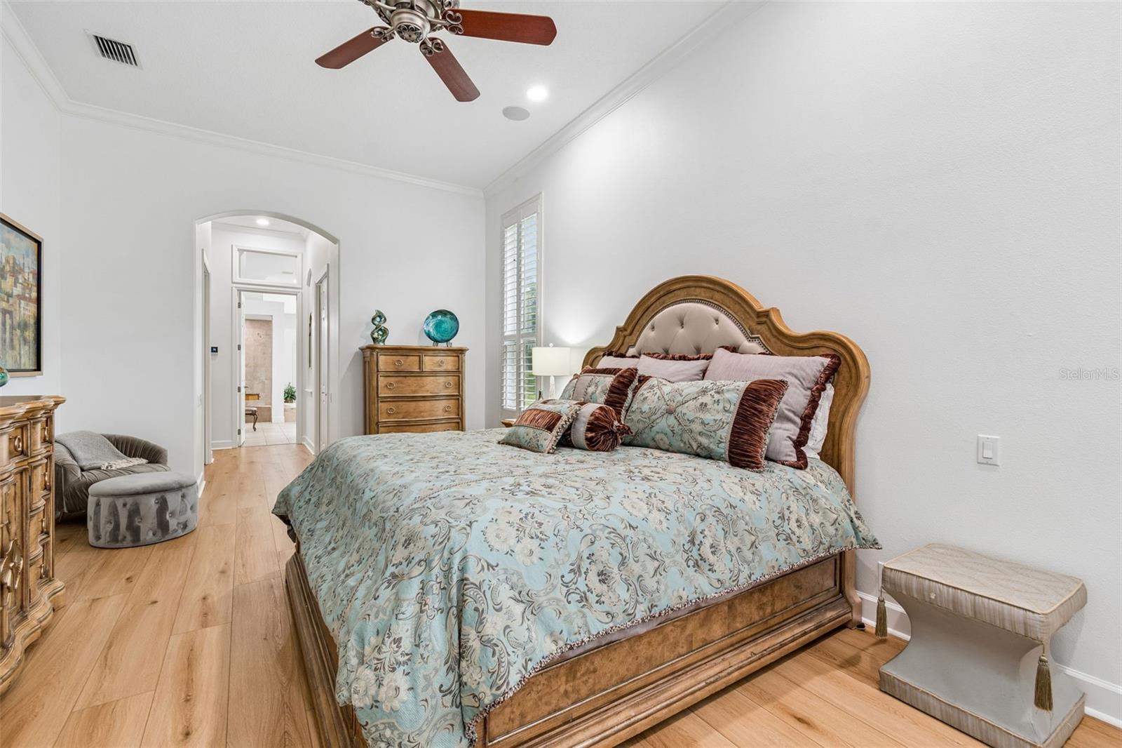 21105 LAKE VIENNA DR — photo 37