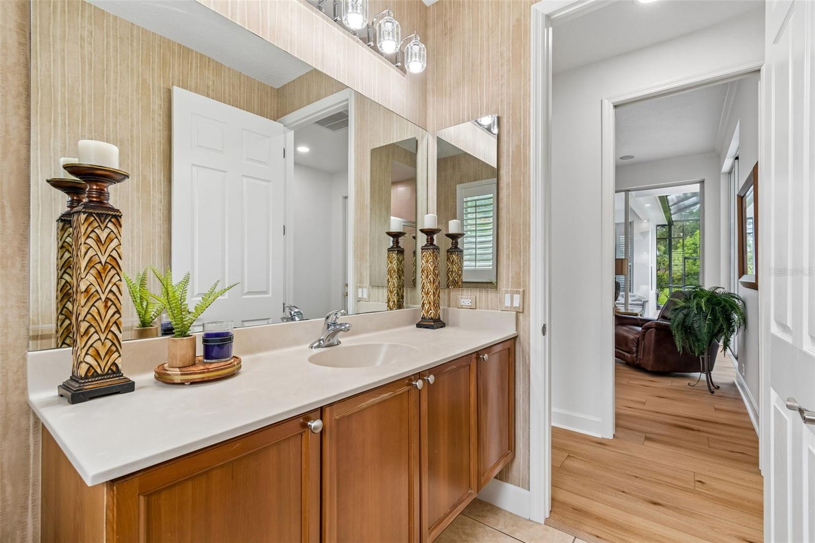 21105 LAKE VIENNA DR — photo 57