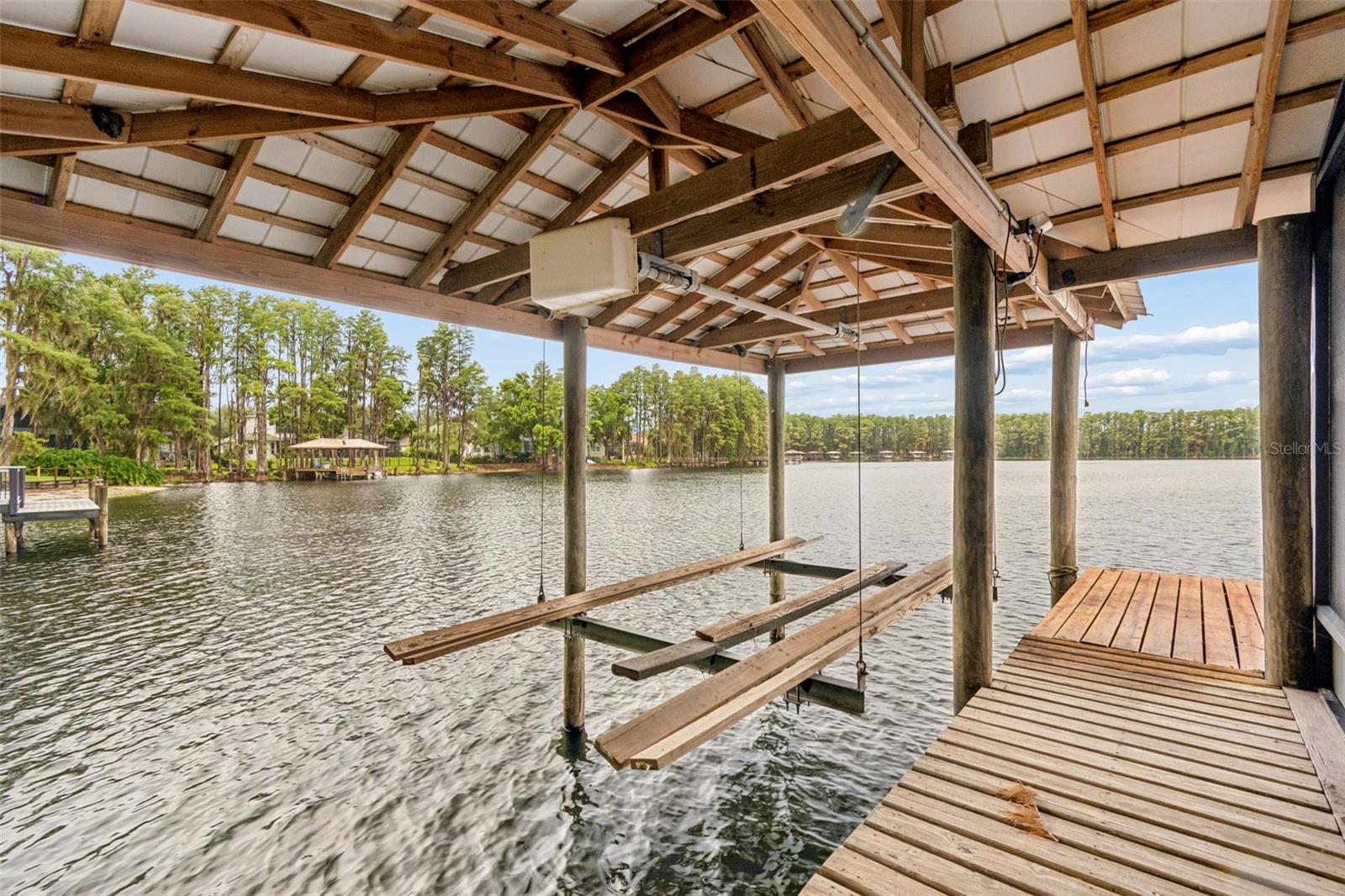 21105 LAKE VIENNA DR — photo 88