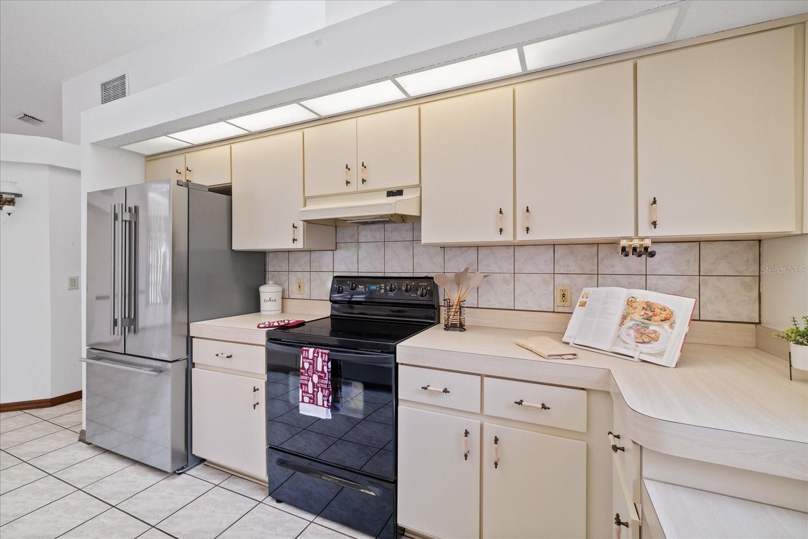9714 EL SOL CT — photo 11