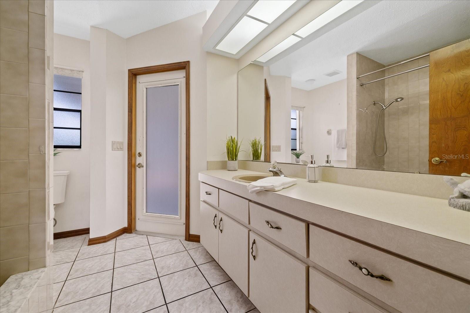 9714 EL SOL CT — photo 32