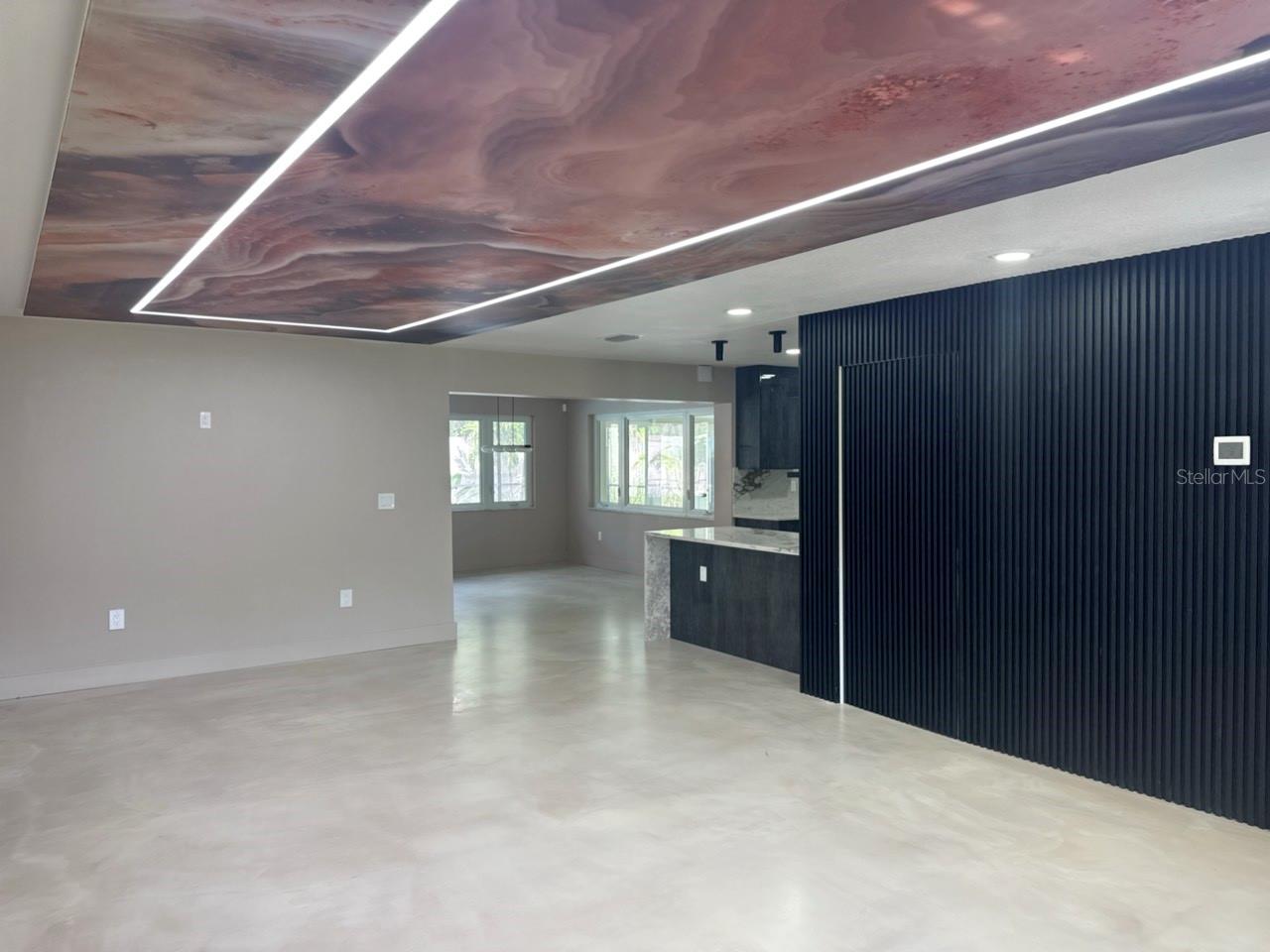 3197 WALNUT ST NE — photo 2