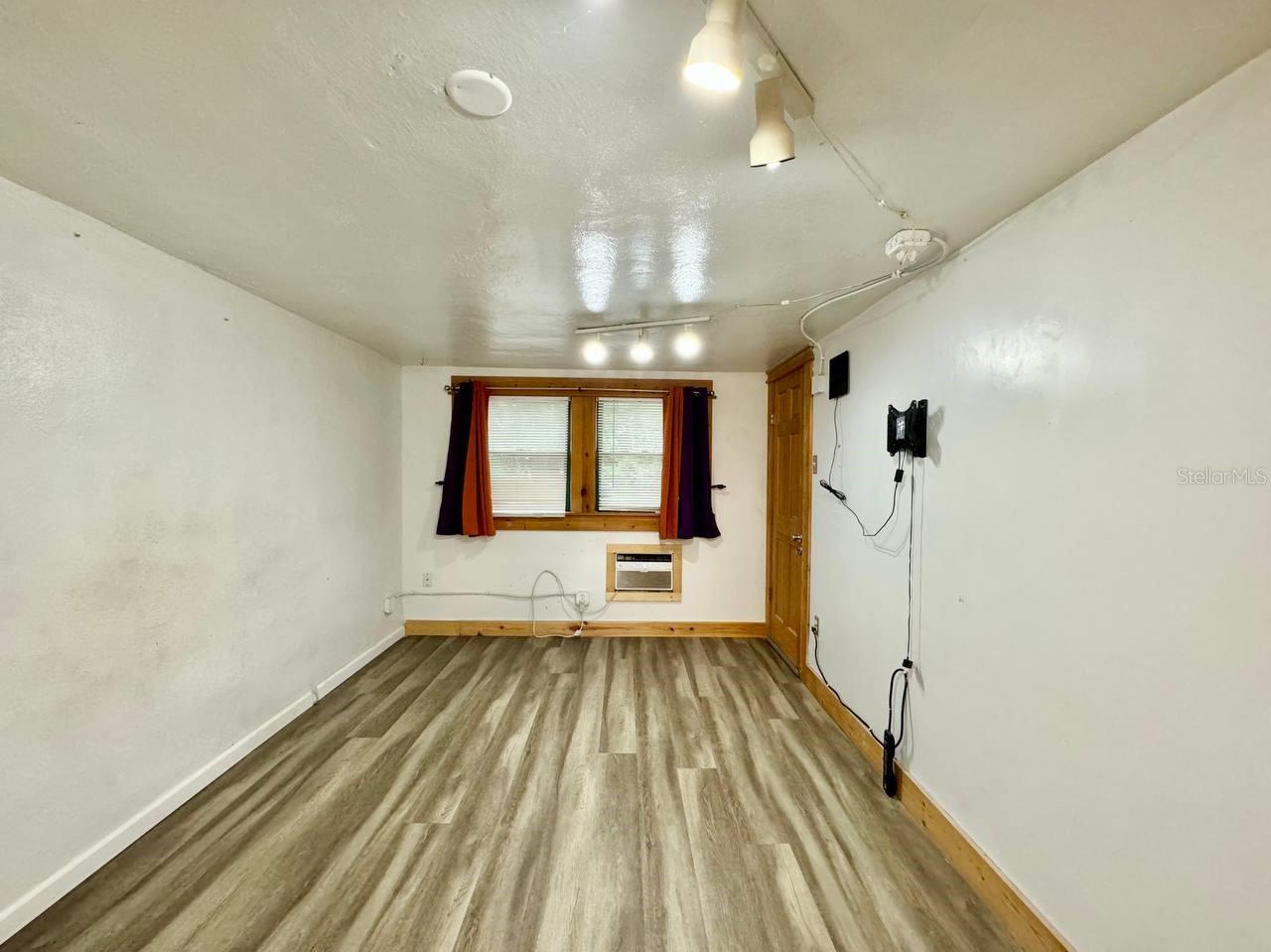 6601 N NAVIN AVE #A — photo 3