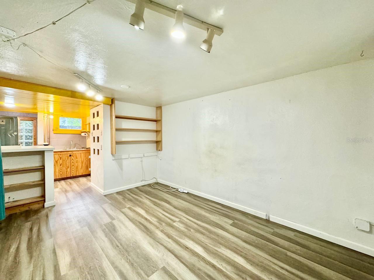 6601 N NAVIN AVE #A — photo 2