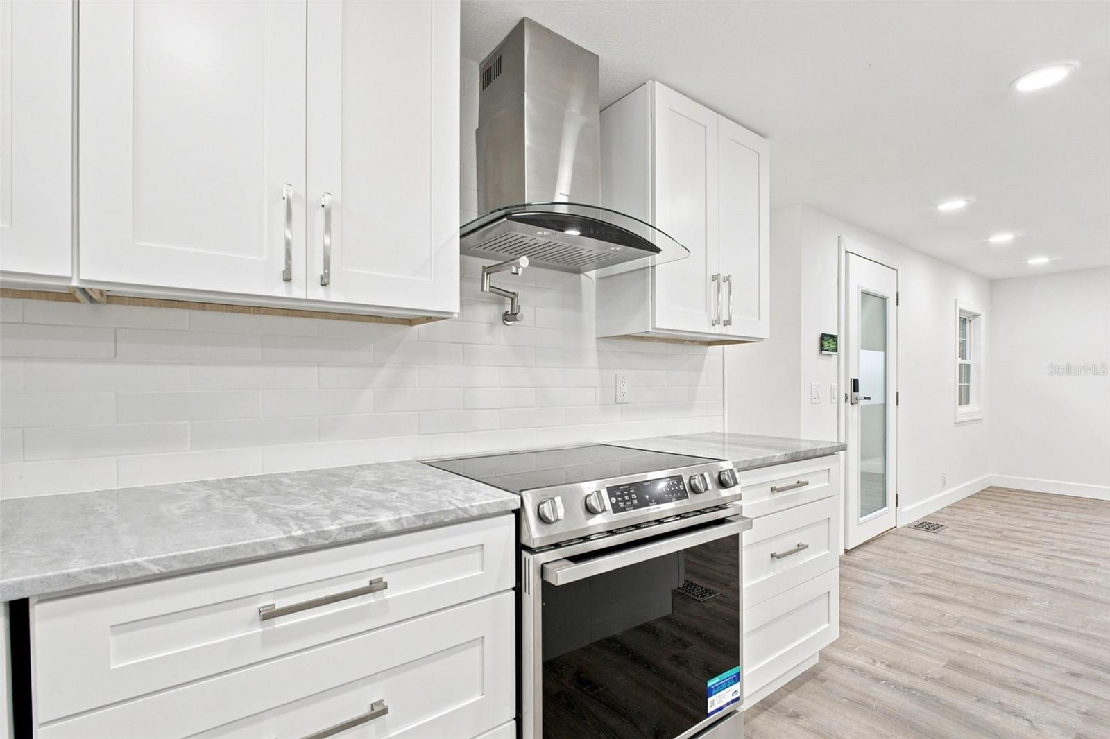 163 DOLPHIN DR E — photo 3