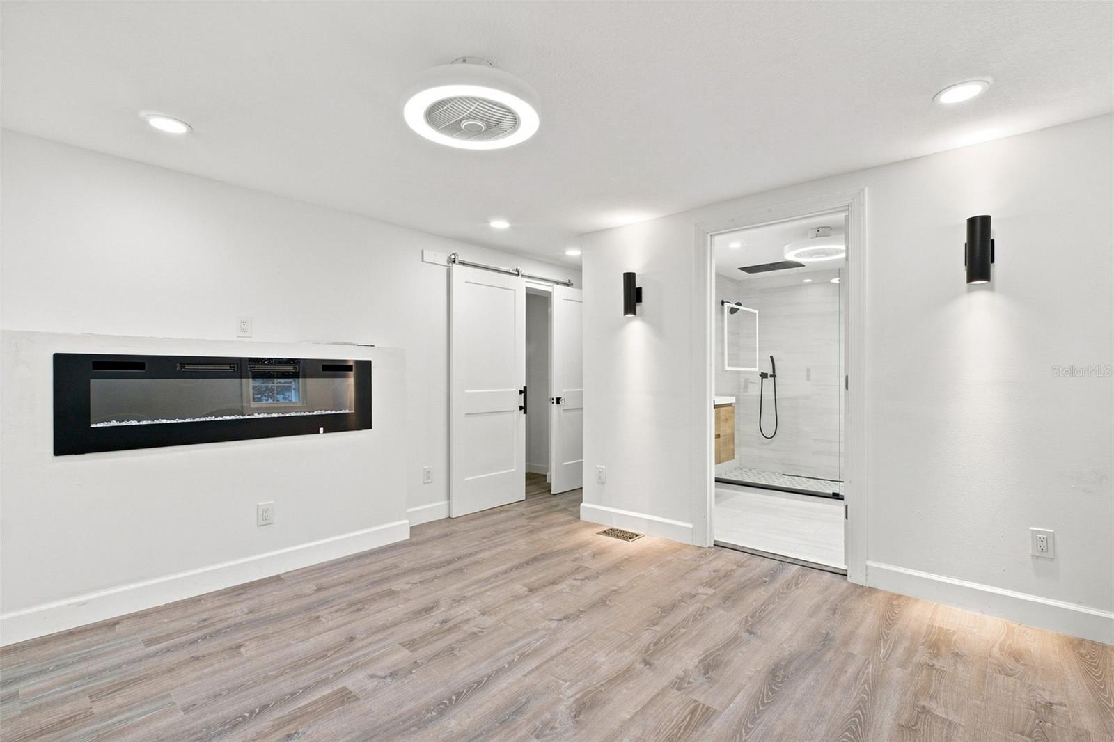 163 DOLPHIN DR E — photo 19