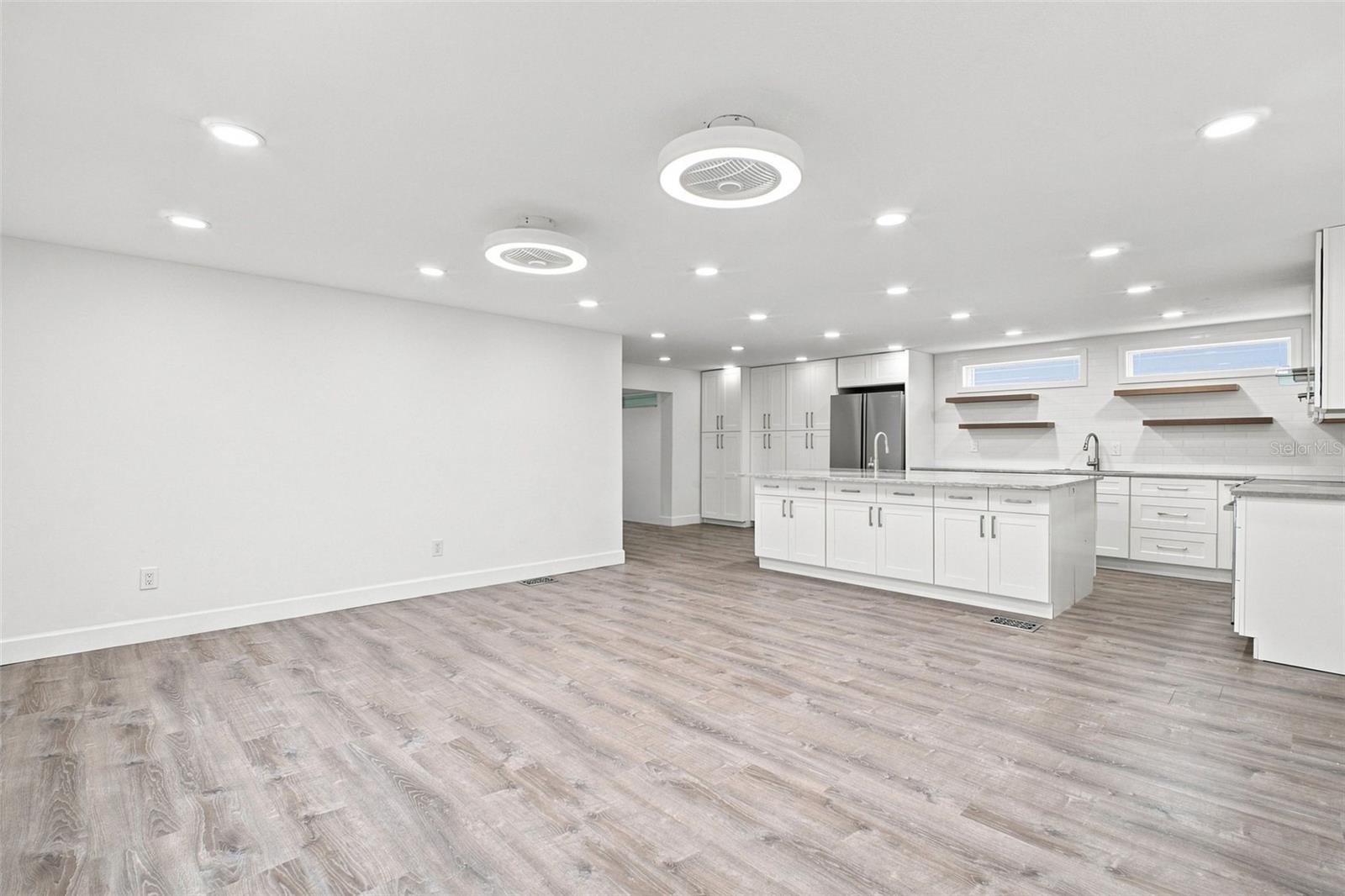 163 DOLPHIN DR E — photo 13