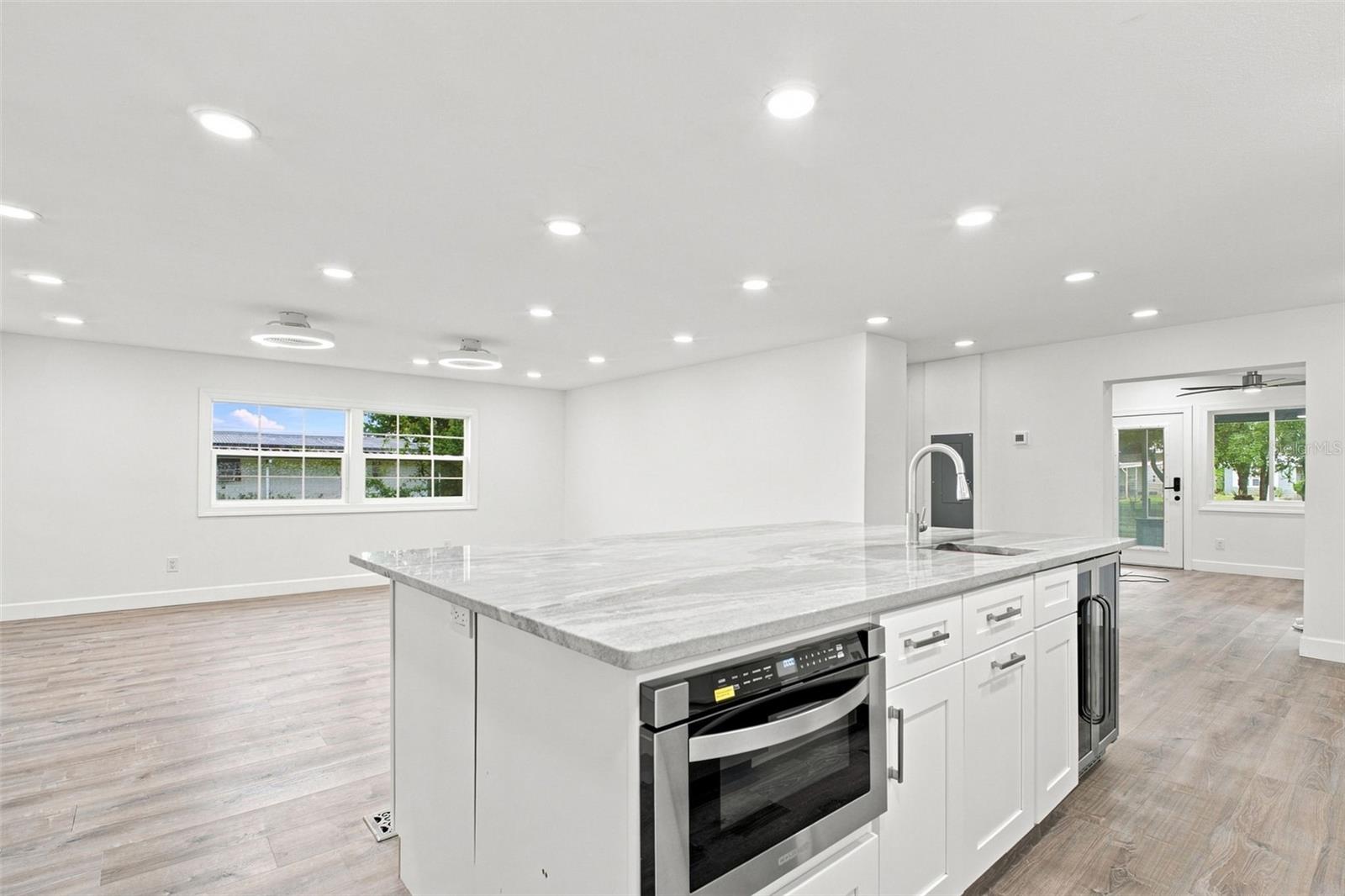 163 DOLPHIN DR E — photo 2