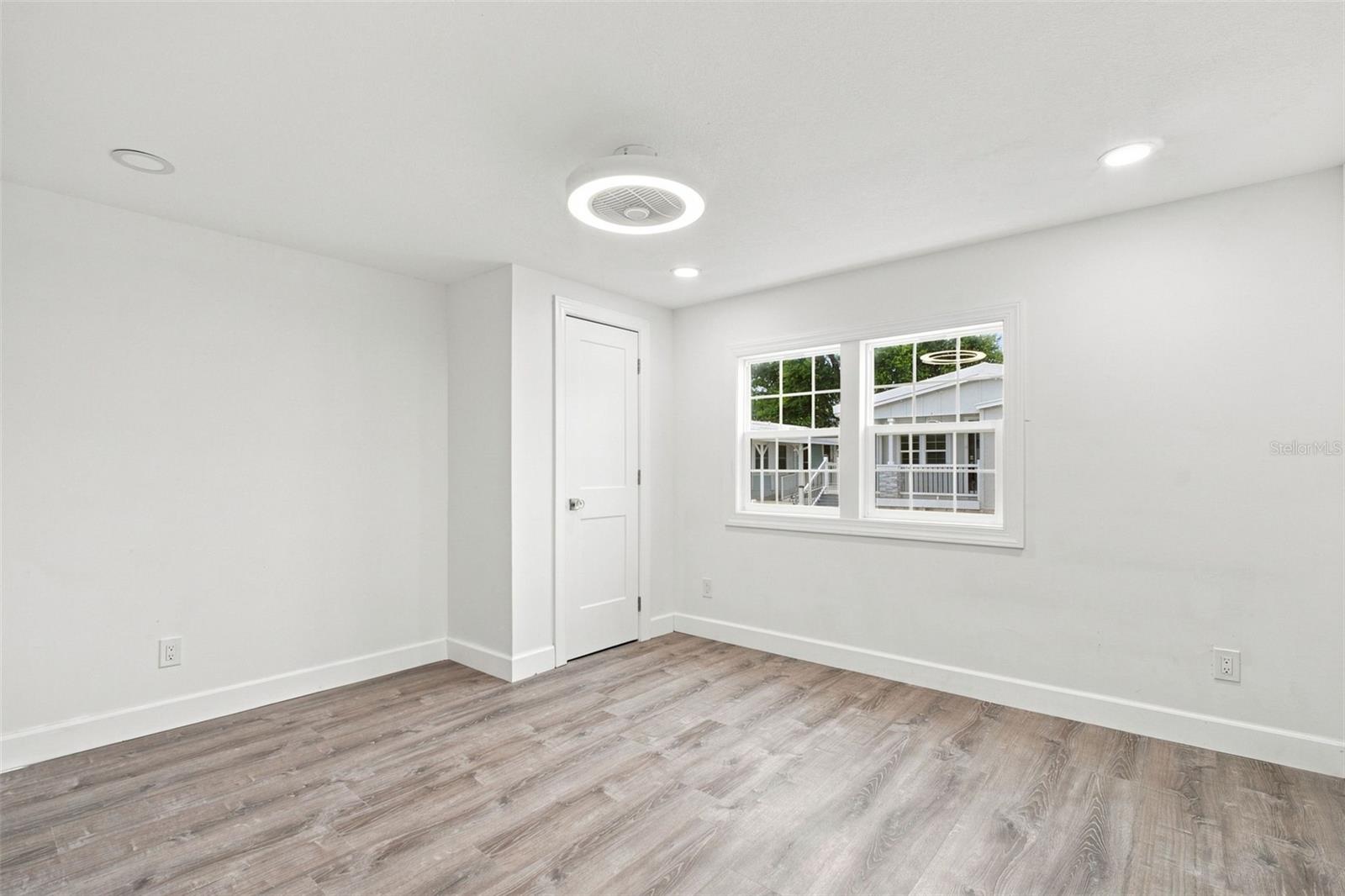 163 DOLPHIN DR E — photo 15