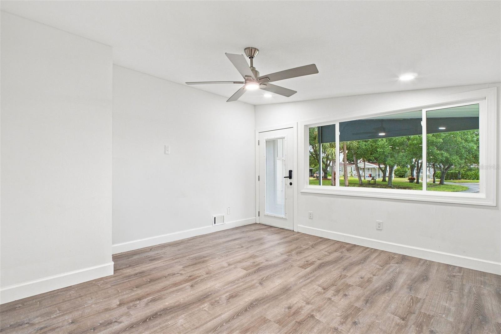 163 DOLPHIN DR E — photo 24