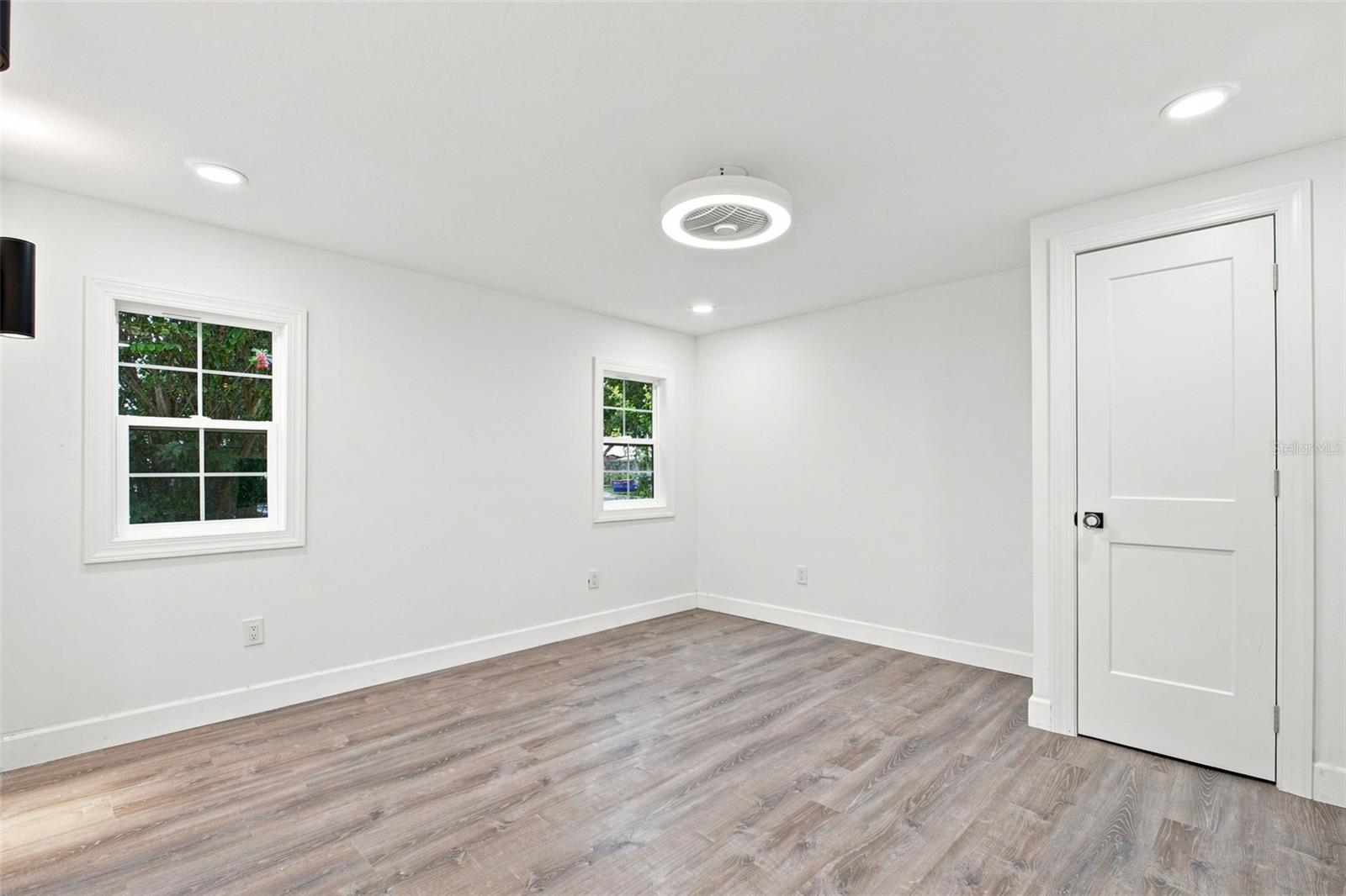 163 DOLPHIN DR E — photo 18