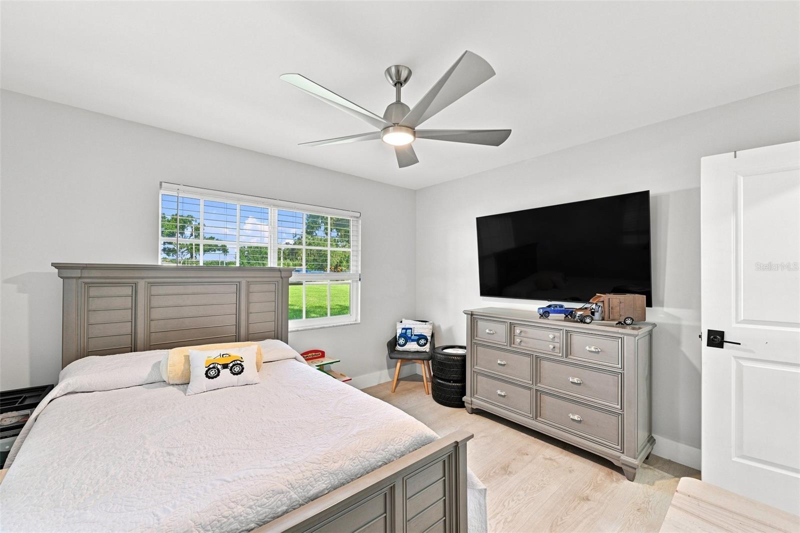 2119 GALLAGHER RD — photo 32