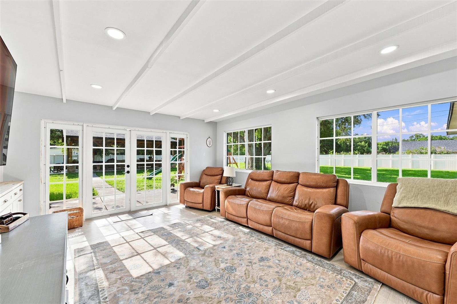 2119 GALLAGHER RD — photo 25