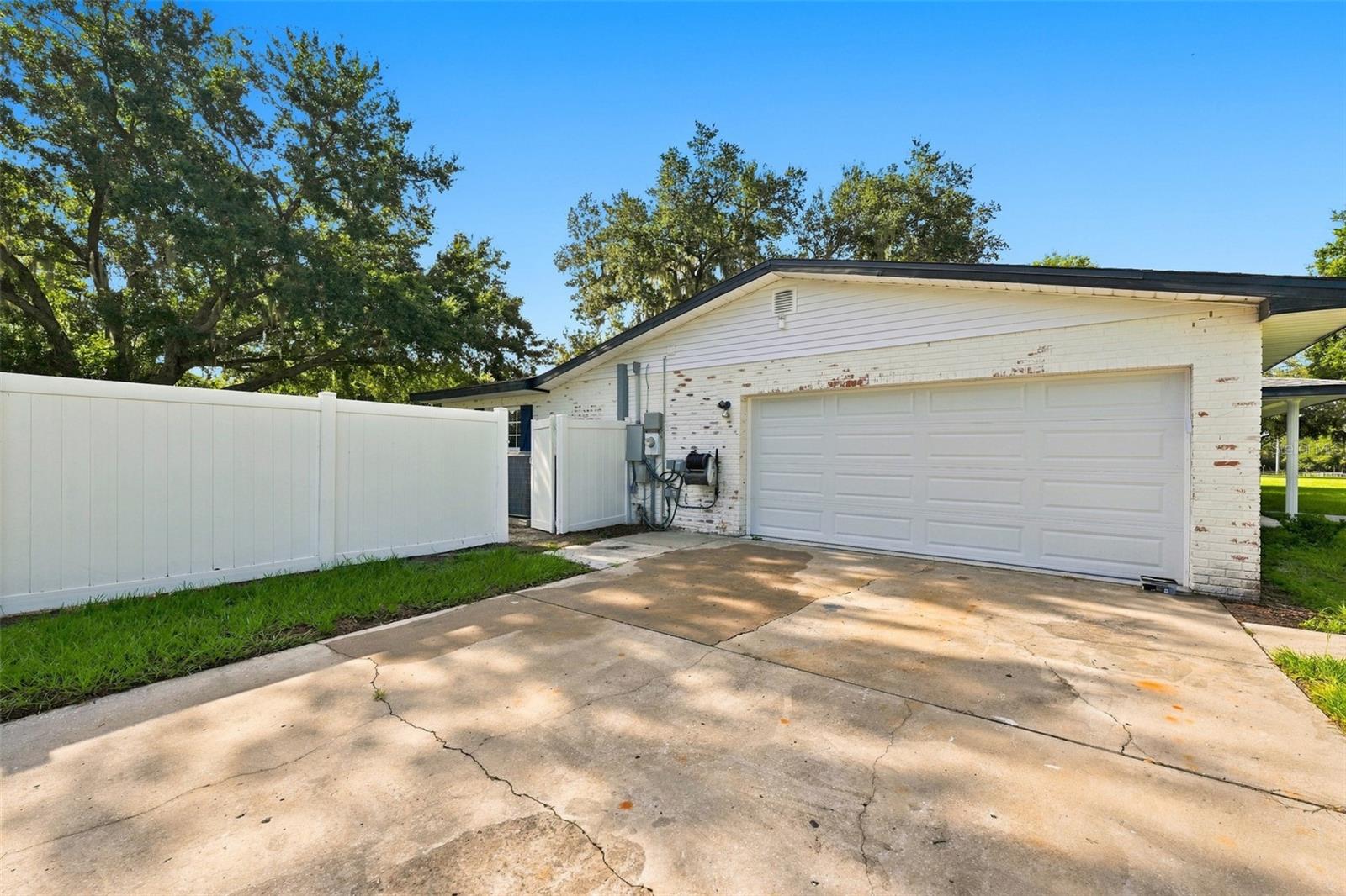 2119 GALLAGHER RD — photo 5