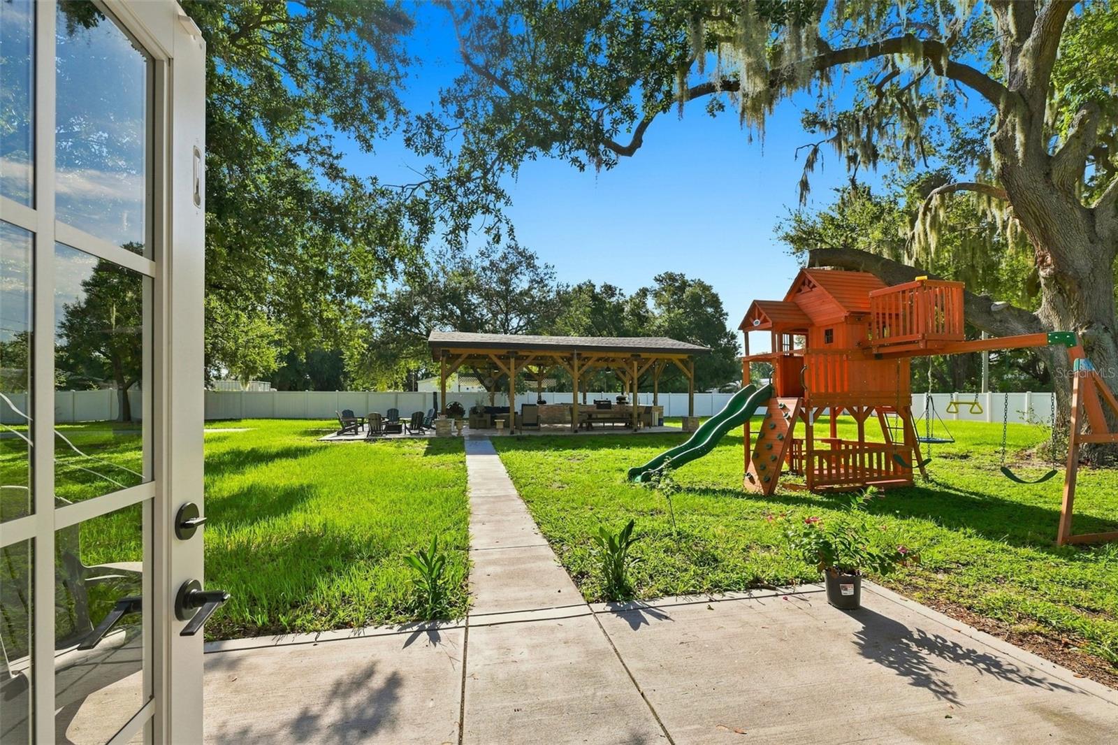 2119 GALLAGHER RD — photo 36