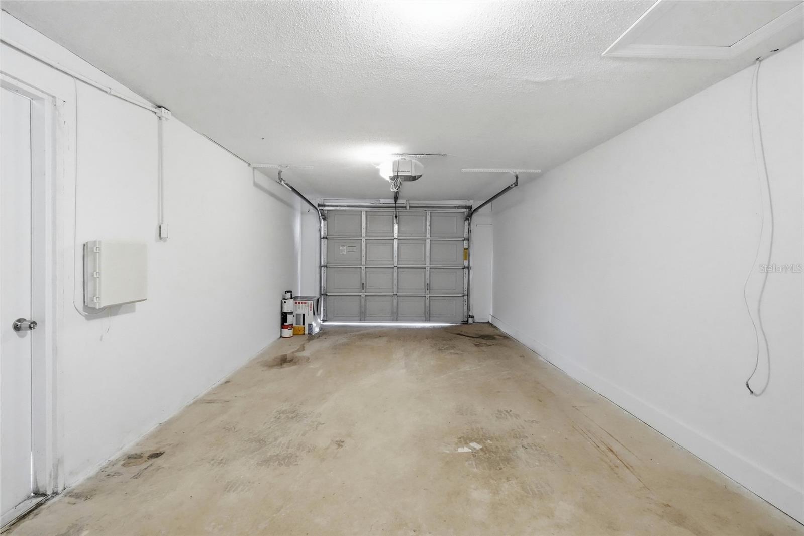 935 EVEREST RD — photo 47