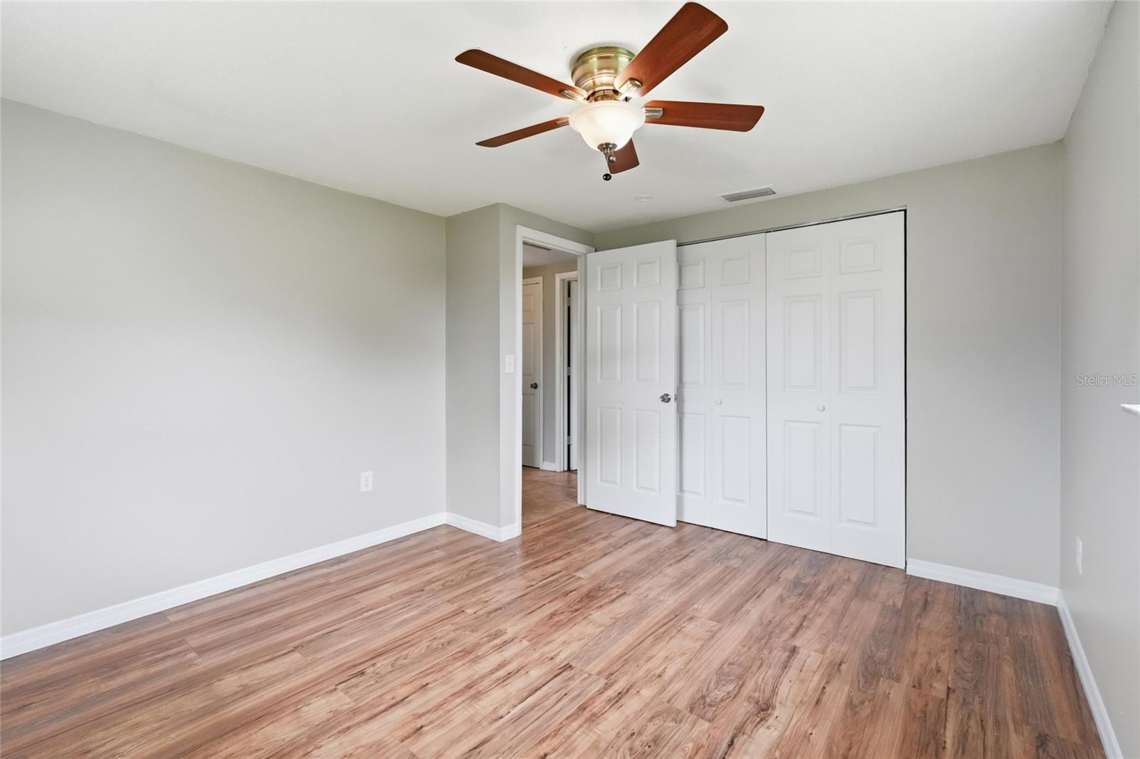 935 EVEREST RD — photo 44