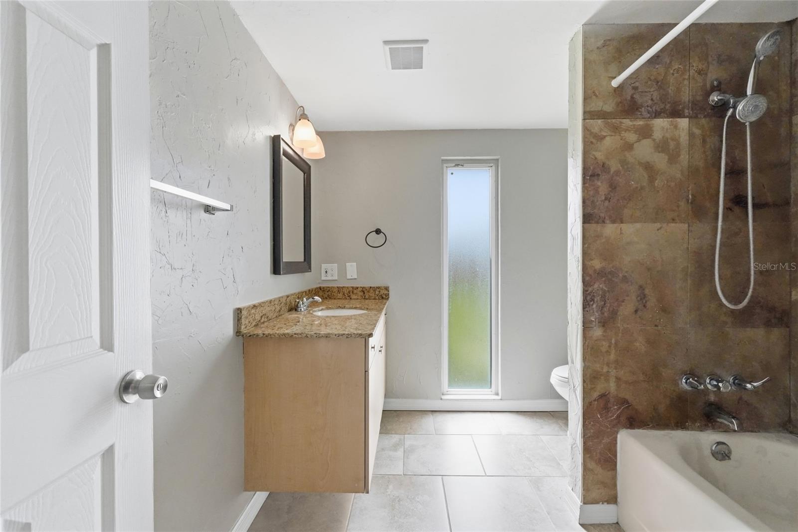 935 EVEREST RD — photo 35