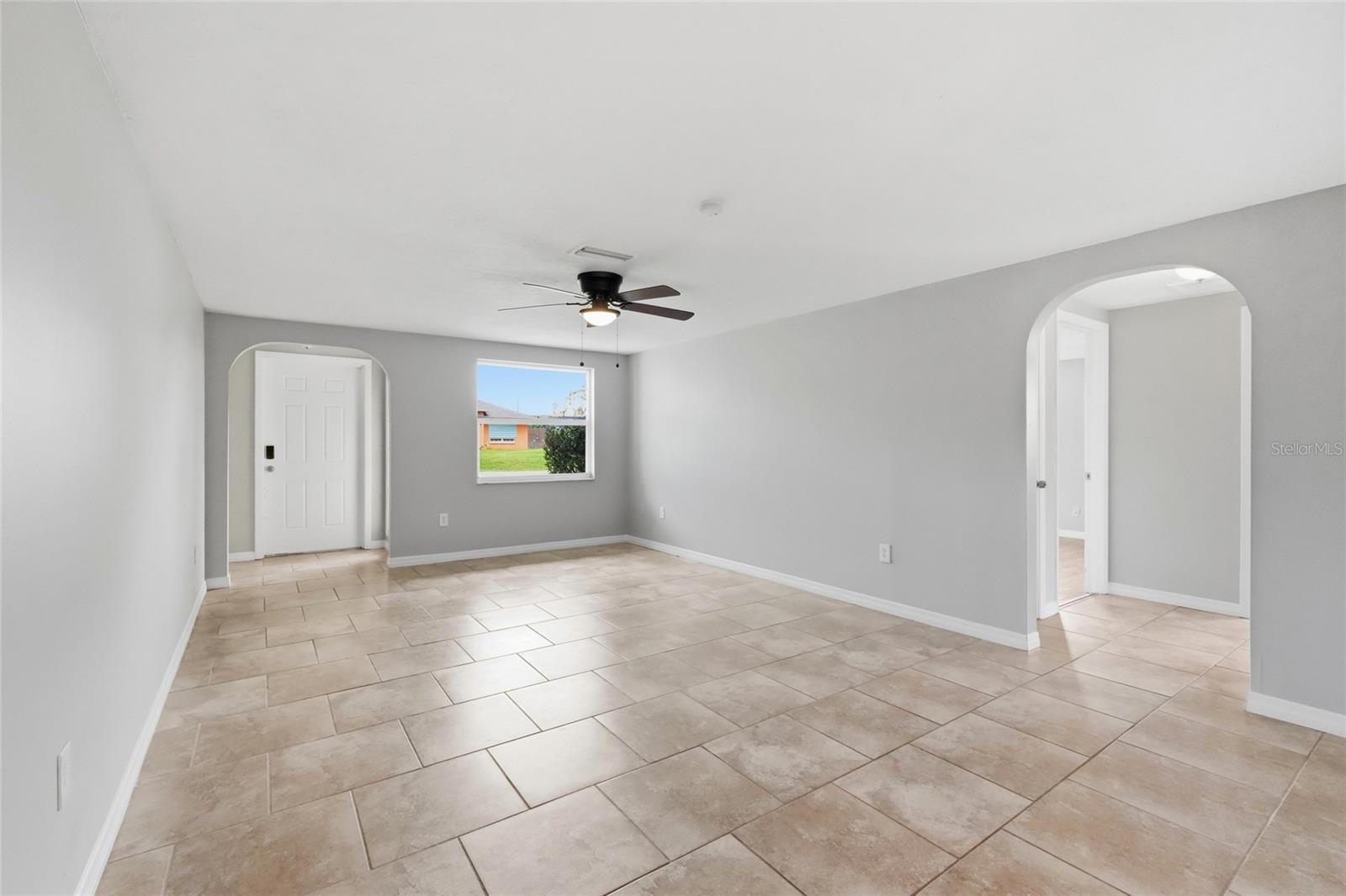 935 EVEREST RD — photo 19