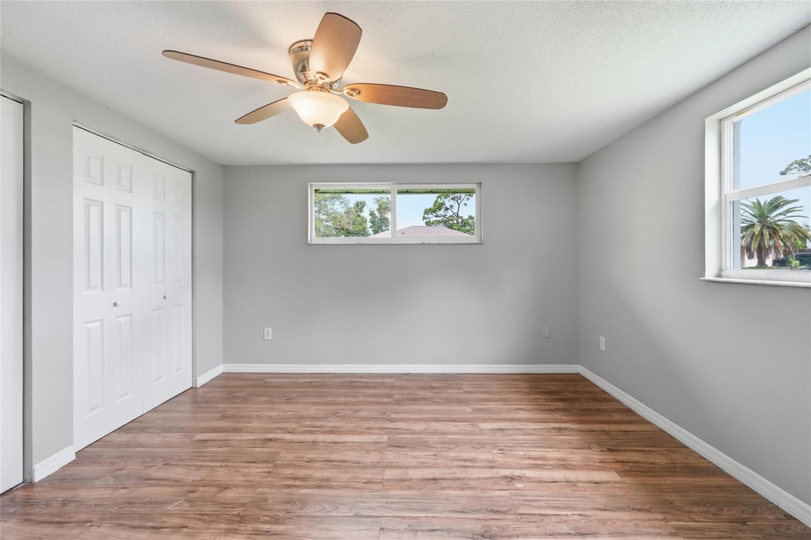 935 EVEREST RD — photo 41