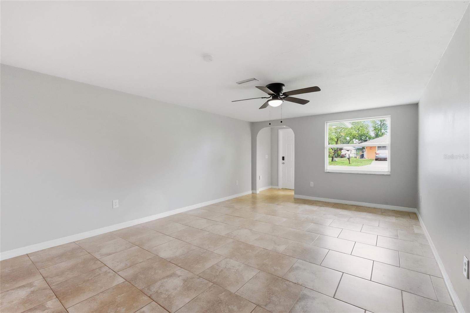 935 EVEREST RD — photo 20