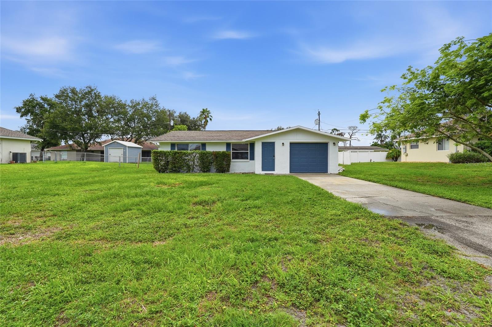 935 EVEREST RD — photo 11