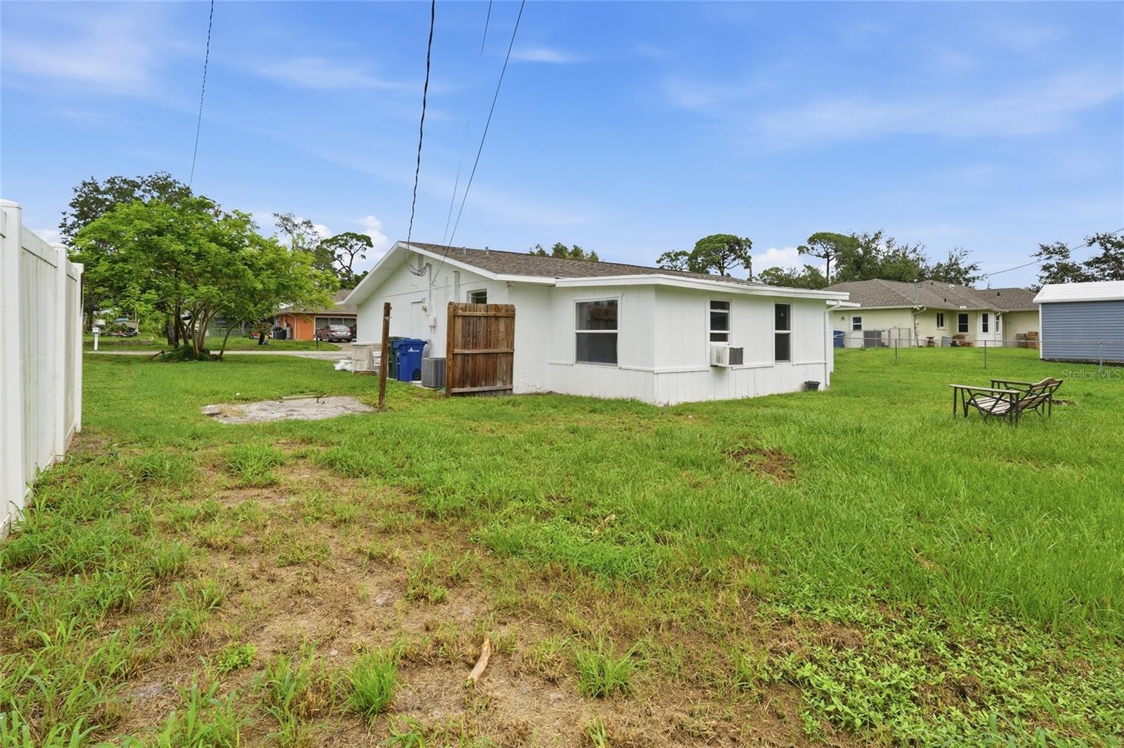 935 EVEREST RD — photo 51